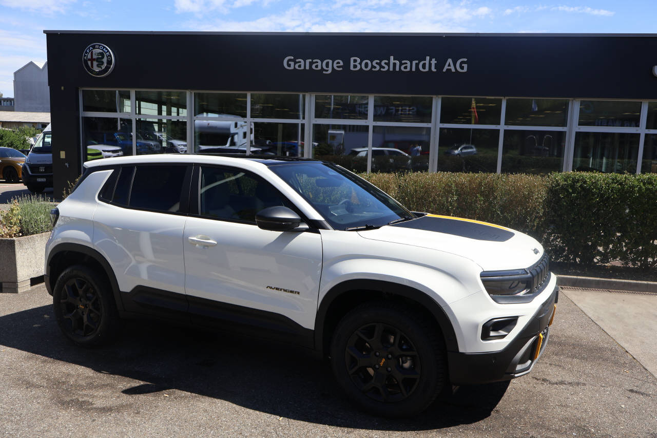 JEEP Avenger 1.2 MHEV The North Face 4xe-image-1