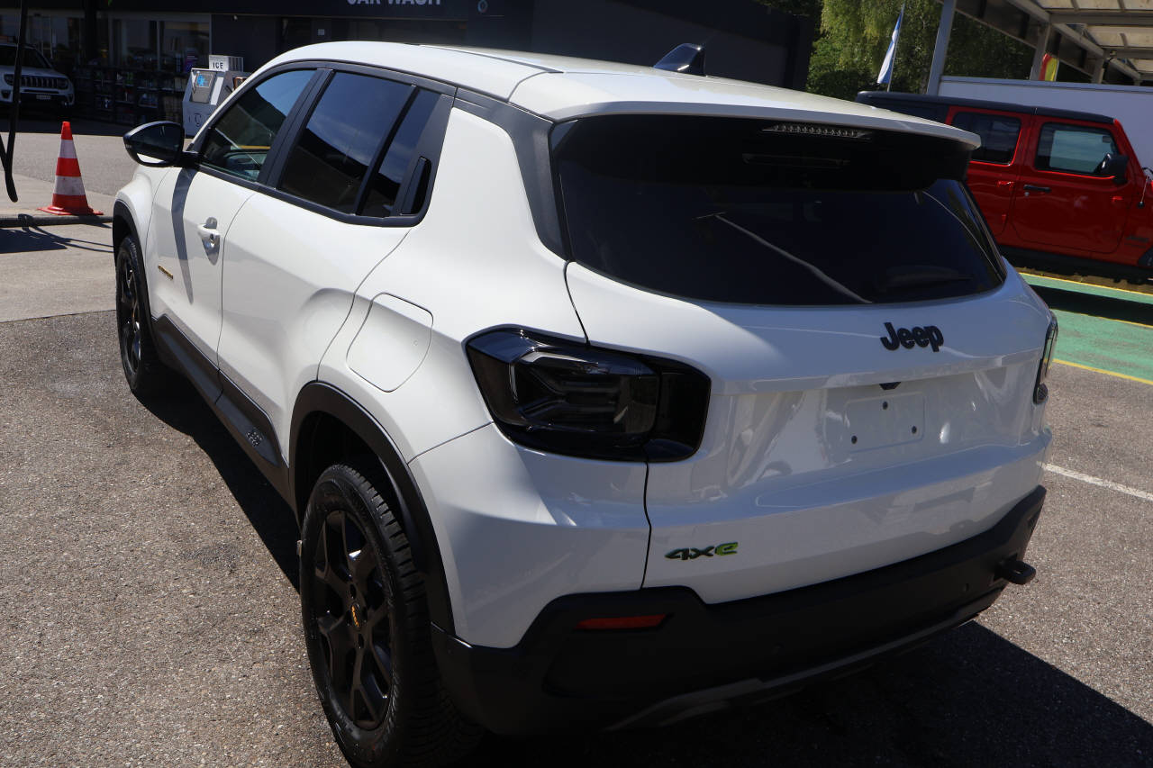 JEEP Avenger 1.2 MHEV The North Face 4xe-image-5