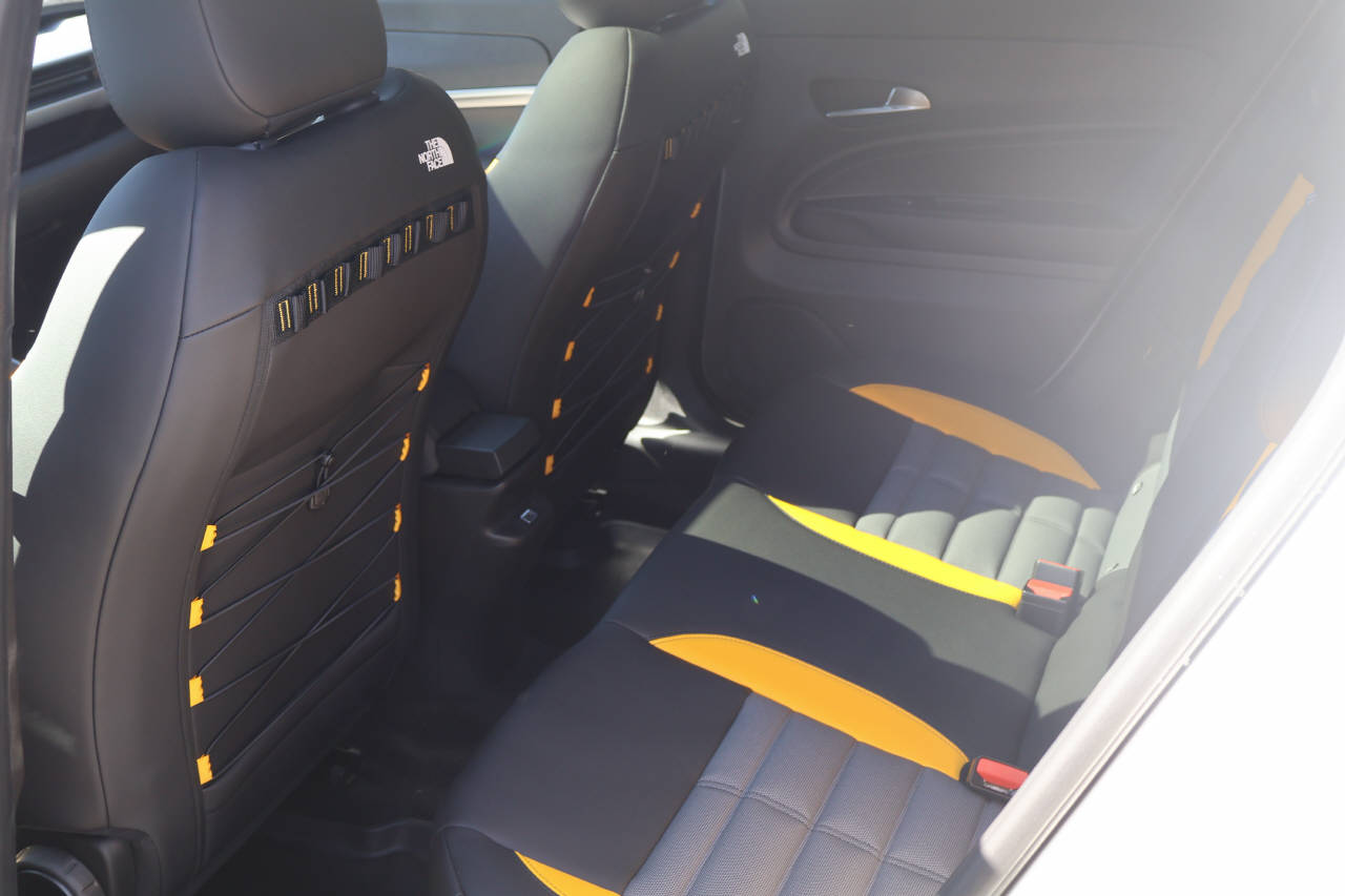 JEEP Avenger 1.2 MHEV The North Face 4xe-image-14