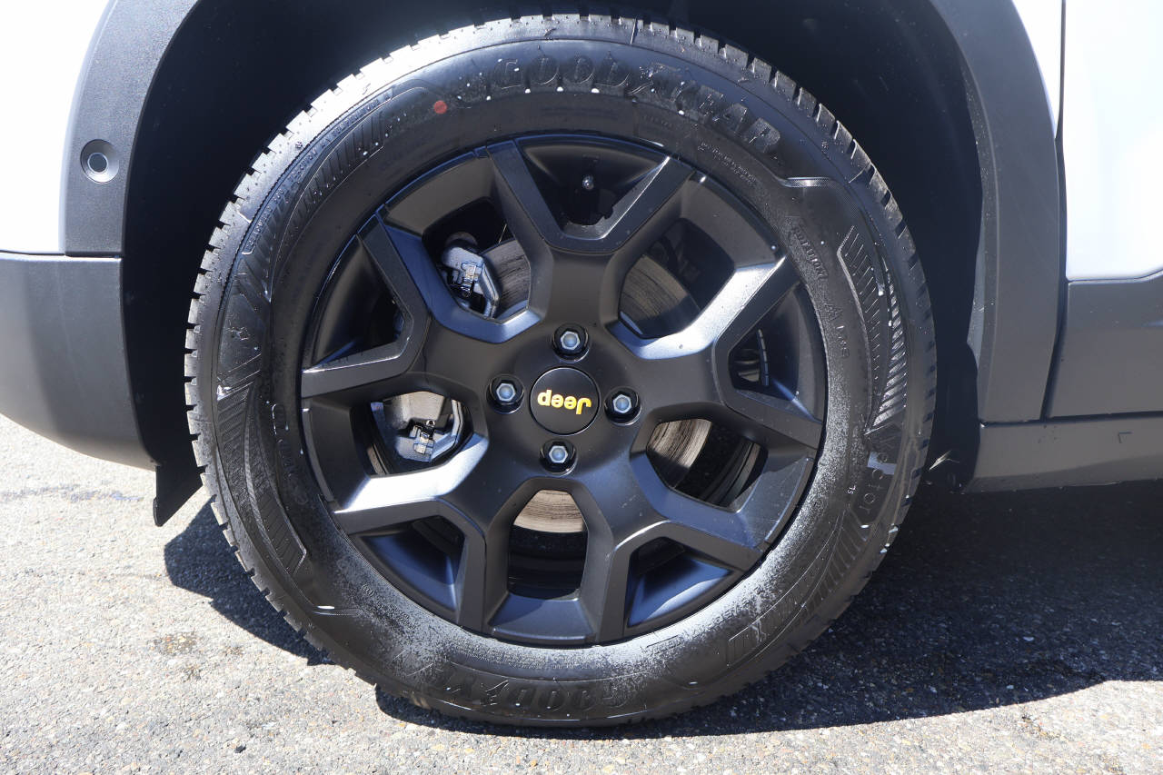 JEEP Avenger 1.2 MHEV The North Face 4xe-image-9