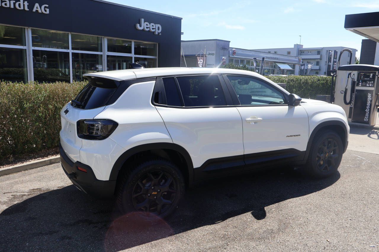 JEEP Avenger 1.2 MHEV The North Face 4xe-image-2