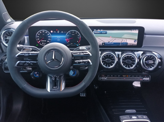 MERCEDES-BENZ A AMG 35 4Matic+ 8G-DCT-image-8