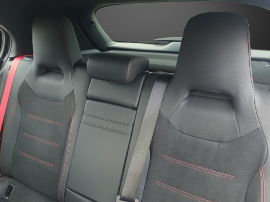 MERCEDES-BENZ A AMG 35 4Matic+ 8G-DCT-image-9