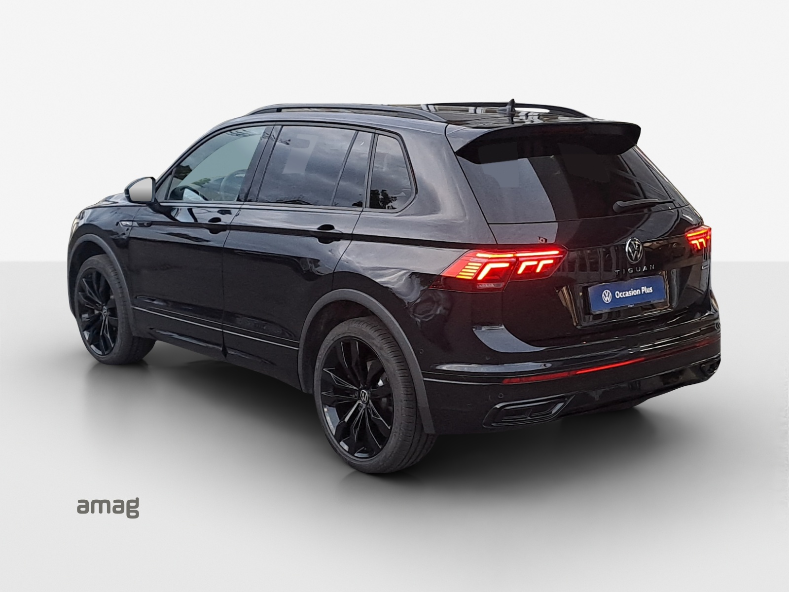 VW Tiguan 2.0TSI R-Line 4Motion DSG-image-2