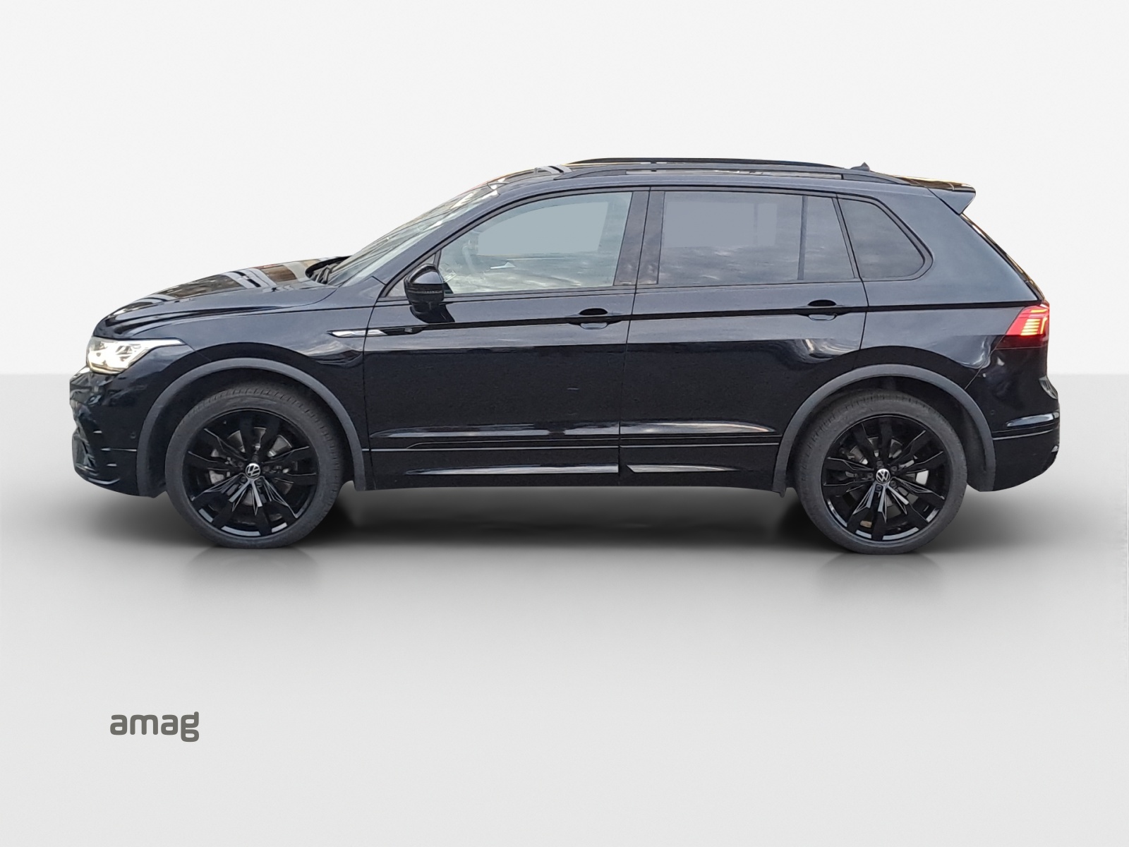 VW Tiguan 2.0TSI R-Line 4Motion DSG-image-1