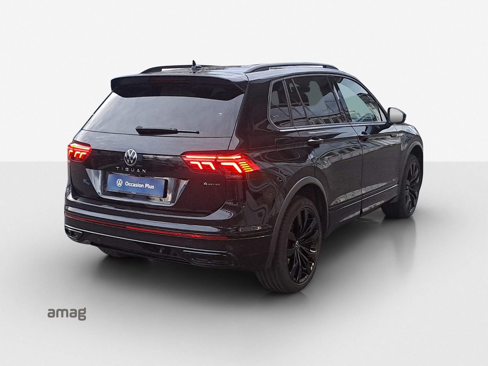 VW Tiguan 2.0TSI R-Line 4Motion DSG-image-4