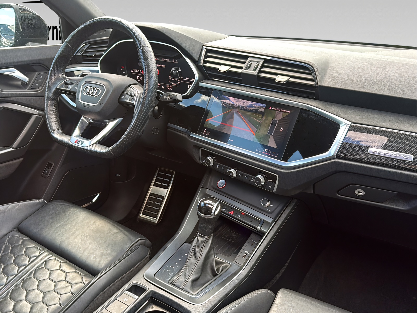 AUDI RS Q3 2.5 TFSI quattro S tronic-image-10