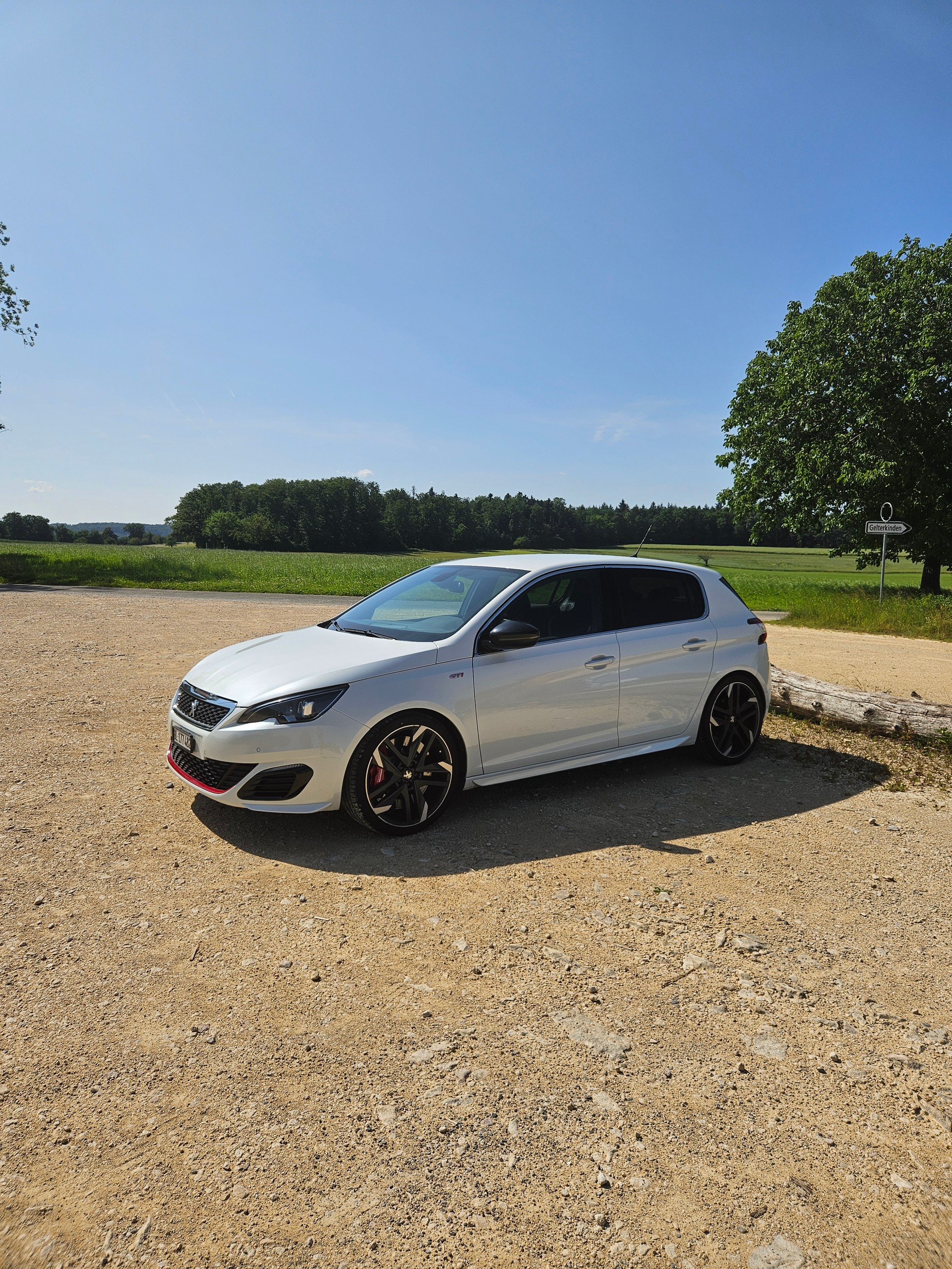 PEUGEOT 1.6 THP GTi-image-0