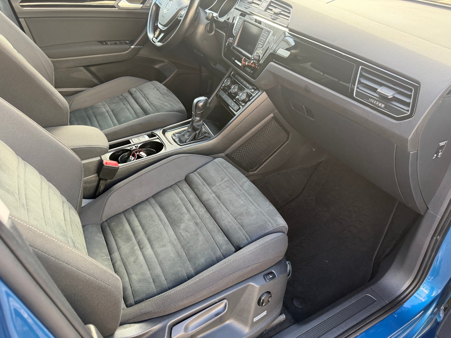 VW Touran 2.0 TDI BlueMotion Technology Comfortline DSG-image-13