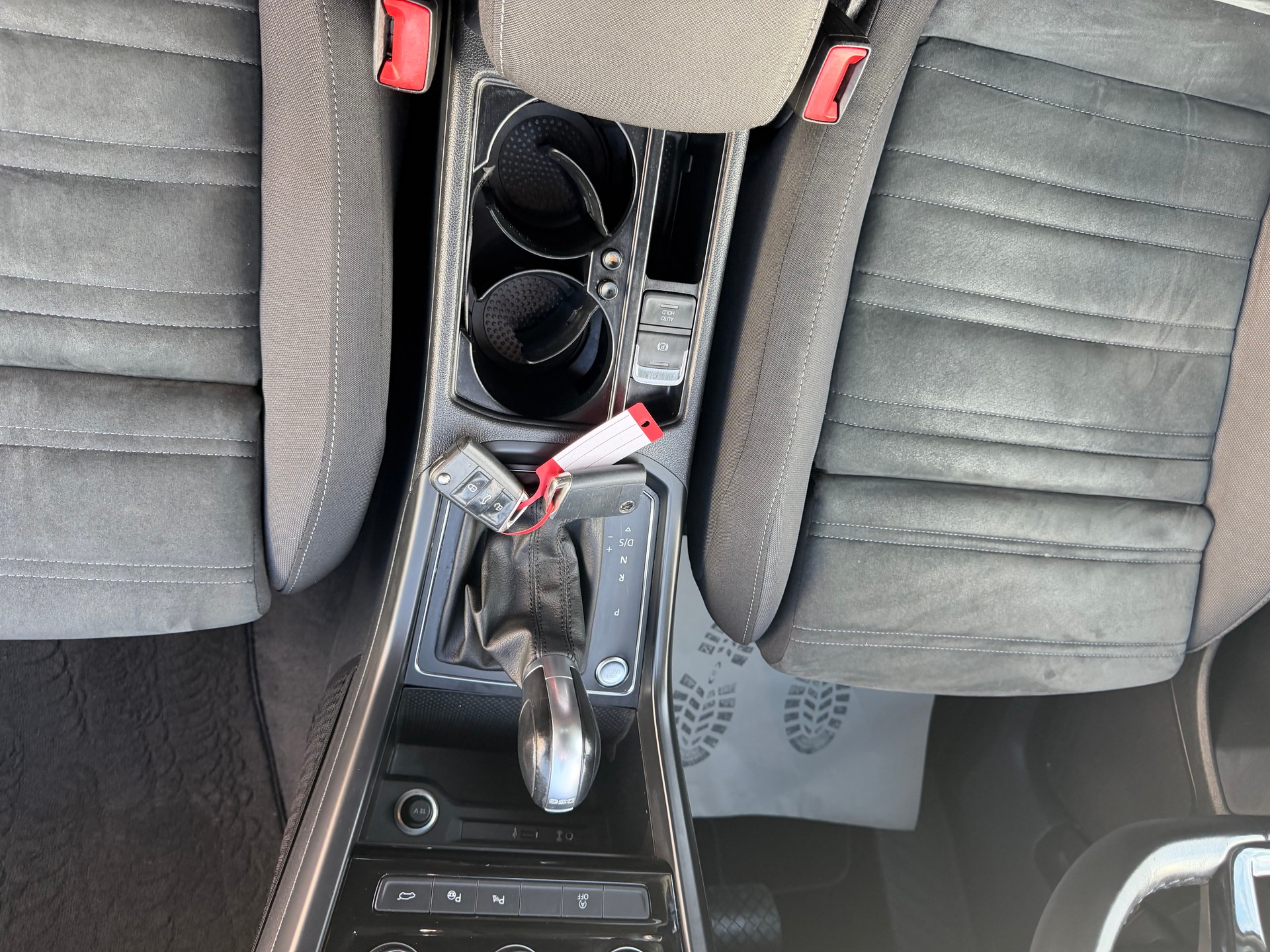 VW Touran 2.0 TDI BlueMotion Technology Comfortline DSG-image-14