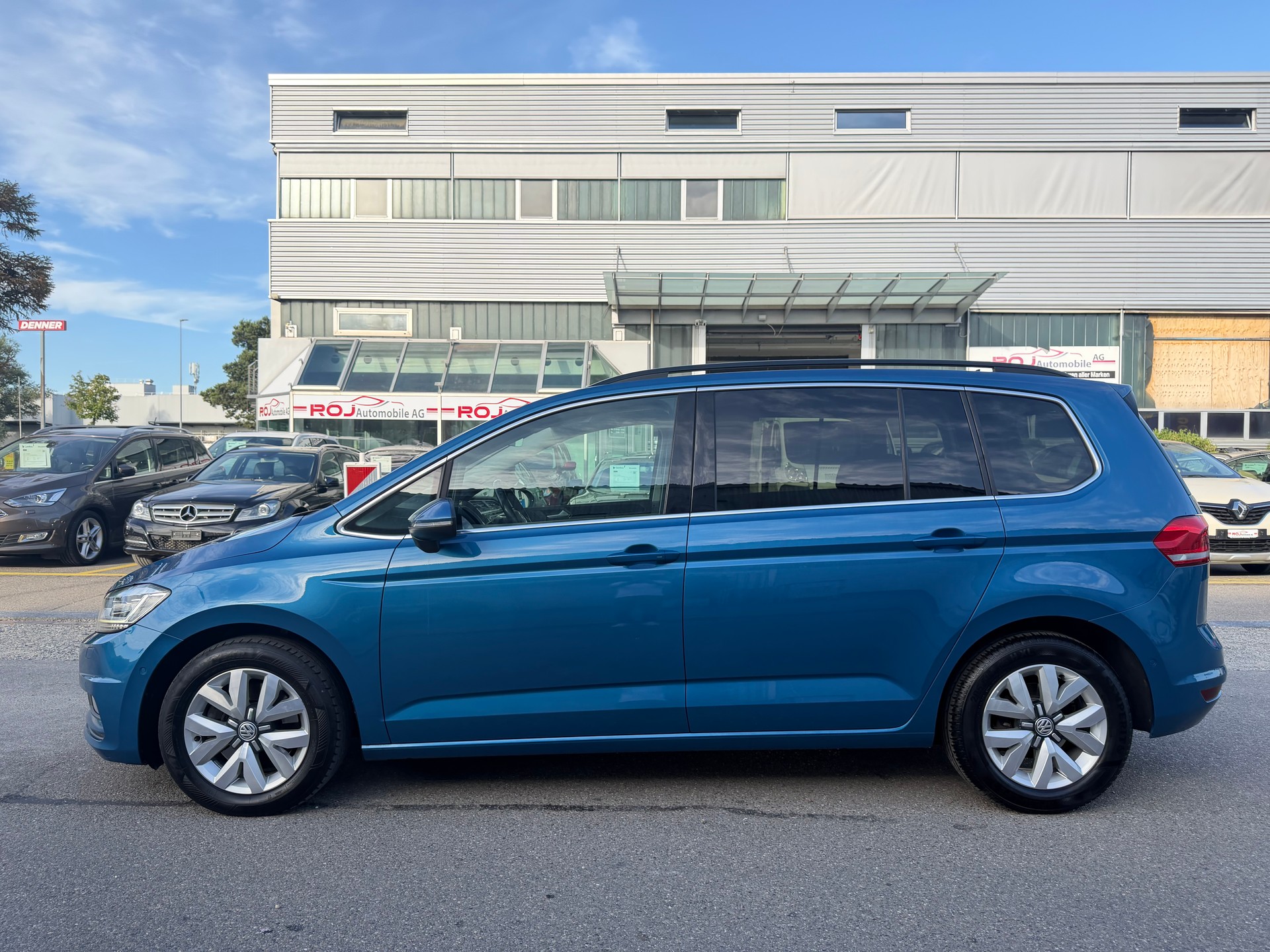 VW Touran 2.0 TDI BlueMotion Technology Comfortline DSG-image-0