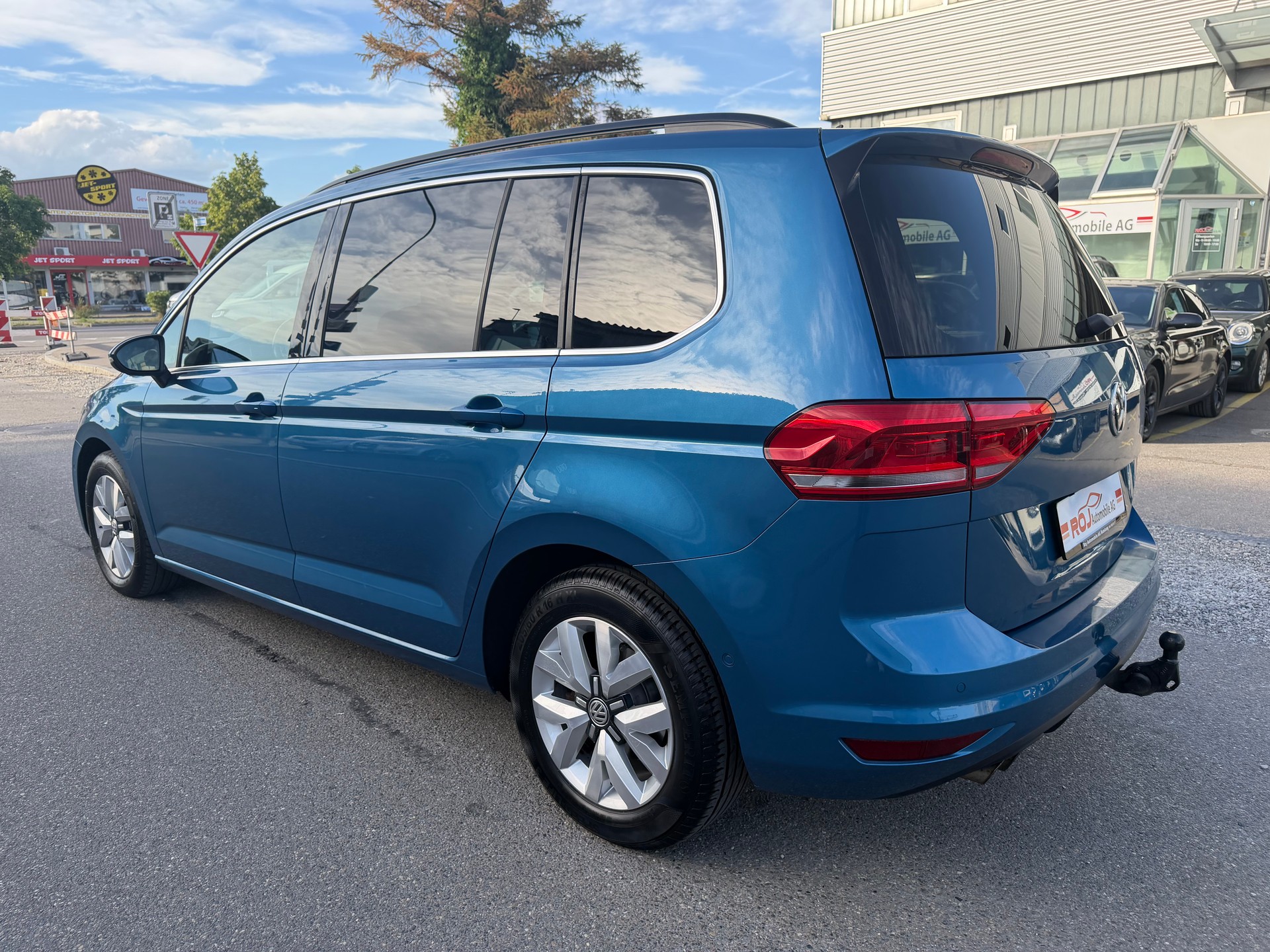 VW Touran 2.0 TDI BlueMotion Technology Comfortline DSG-image-5