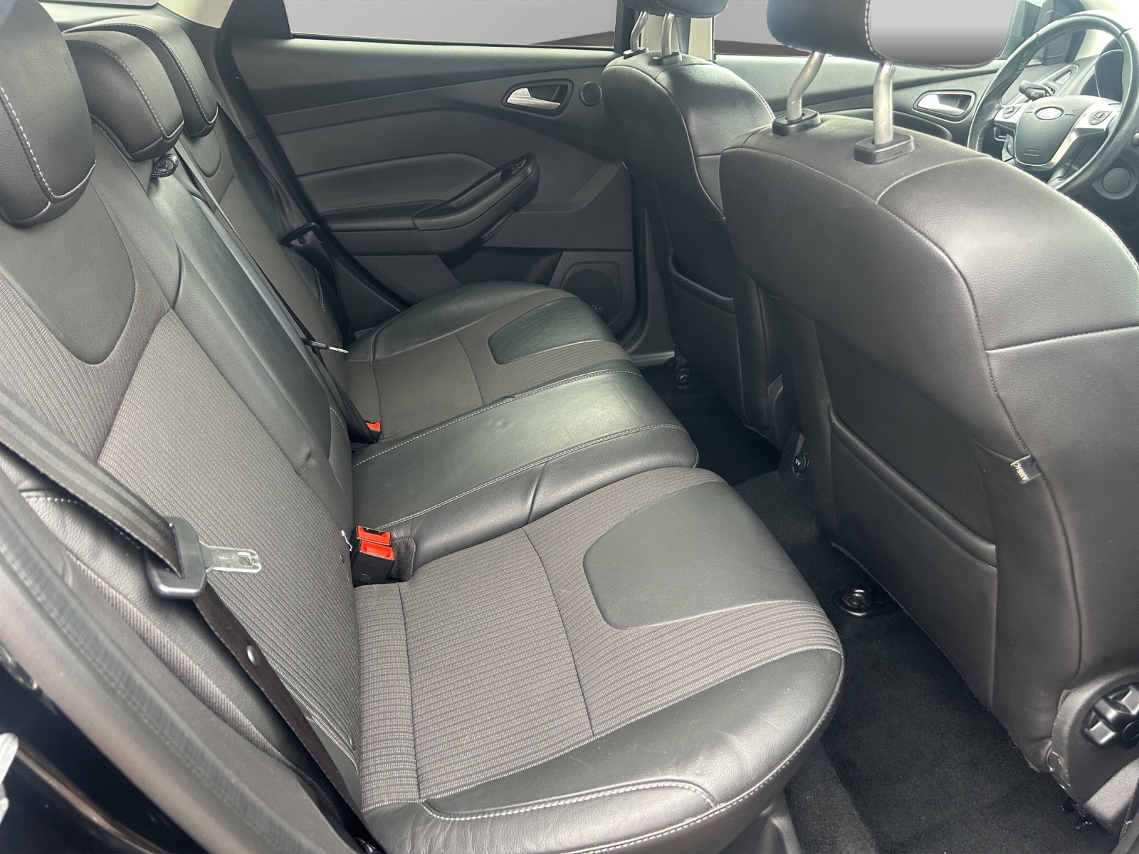 FORD Focus 2.0 TDCi Titanium PowerShift-image-15