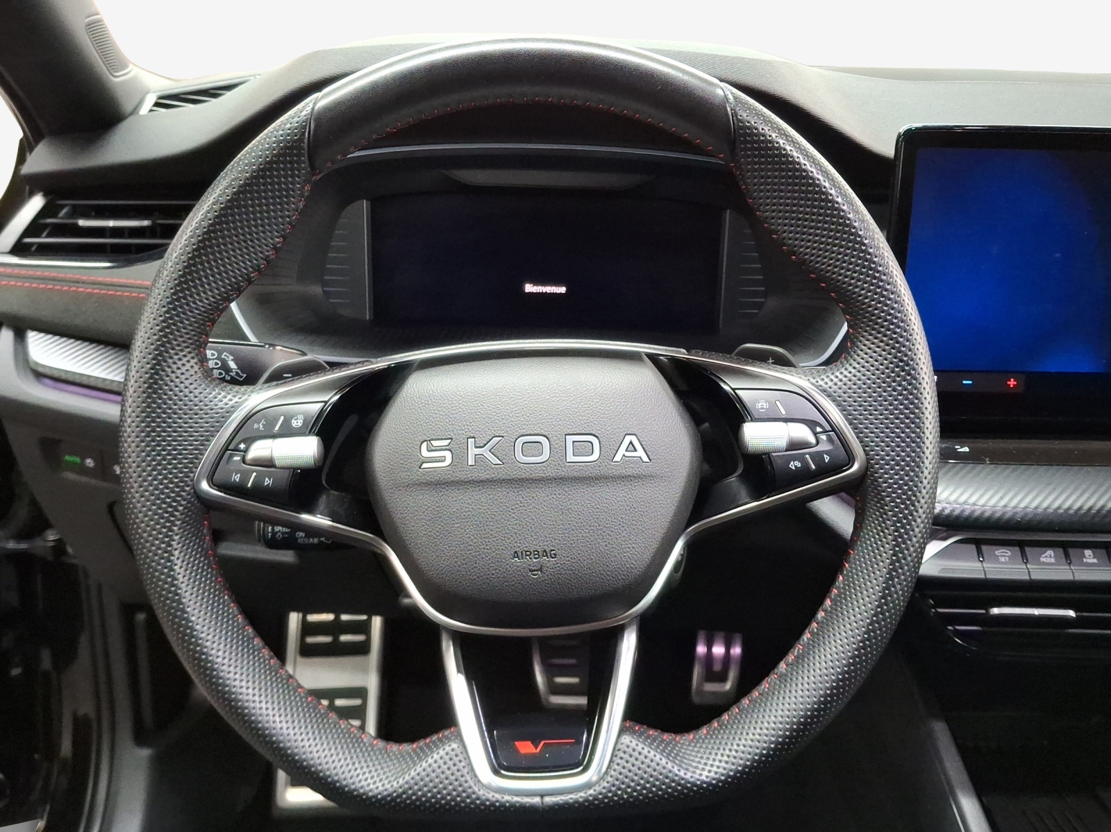 SKODA Octavia Combi 2.0 TSI DSG RS-image-9