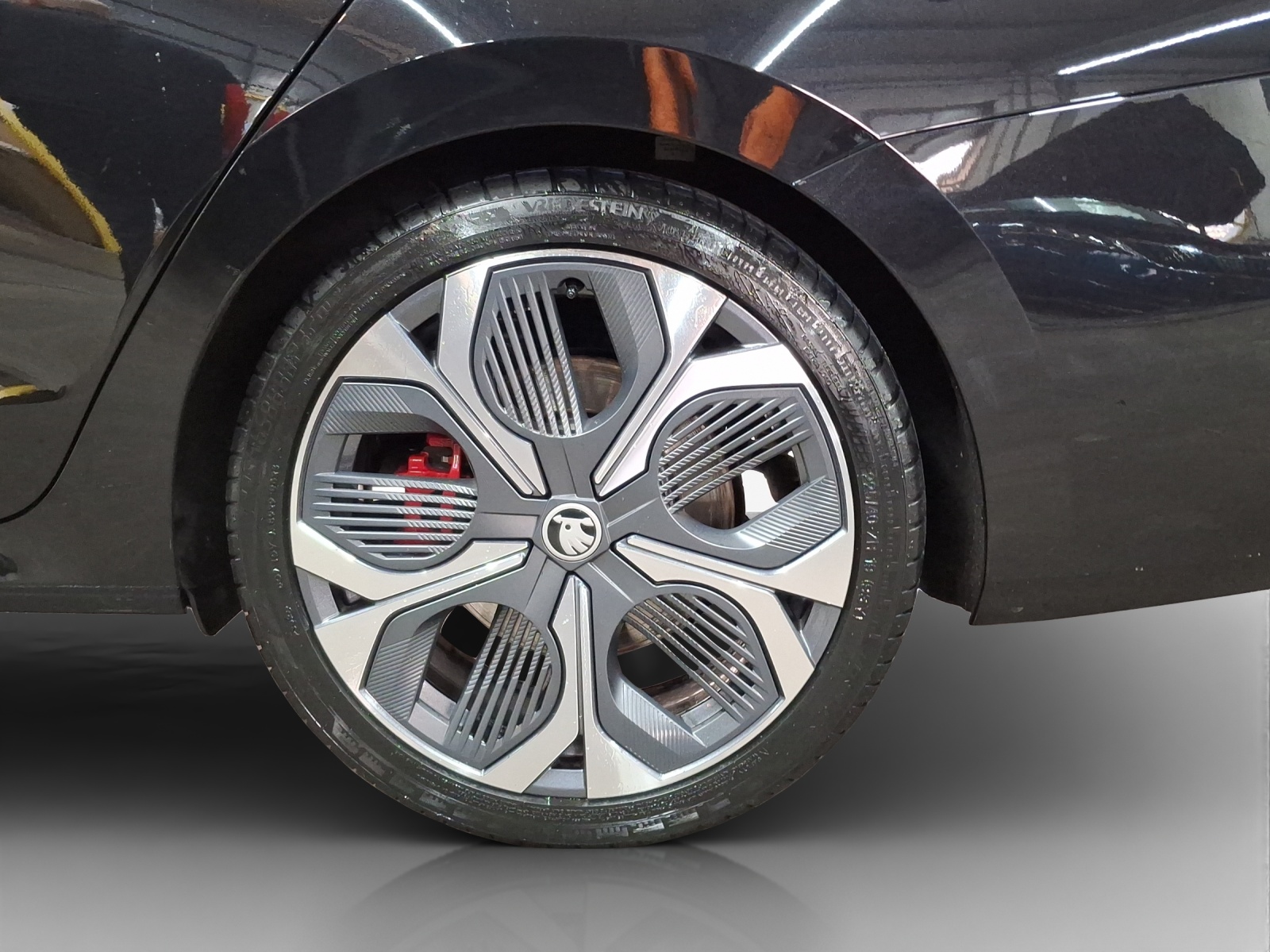 SKODA Octavia Combi 2.0 TSI DSG RS-image-13