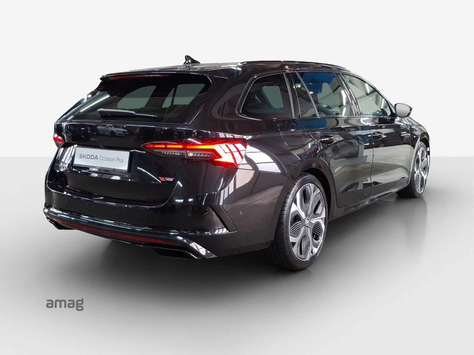SKODA Octavia Combi 2.0 TSI DSG RS-image-4