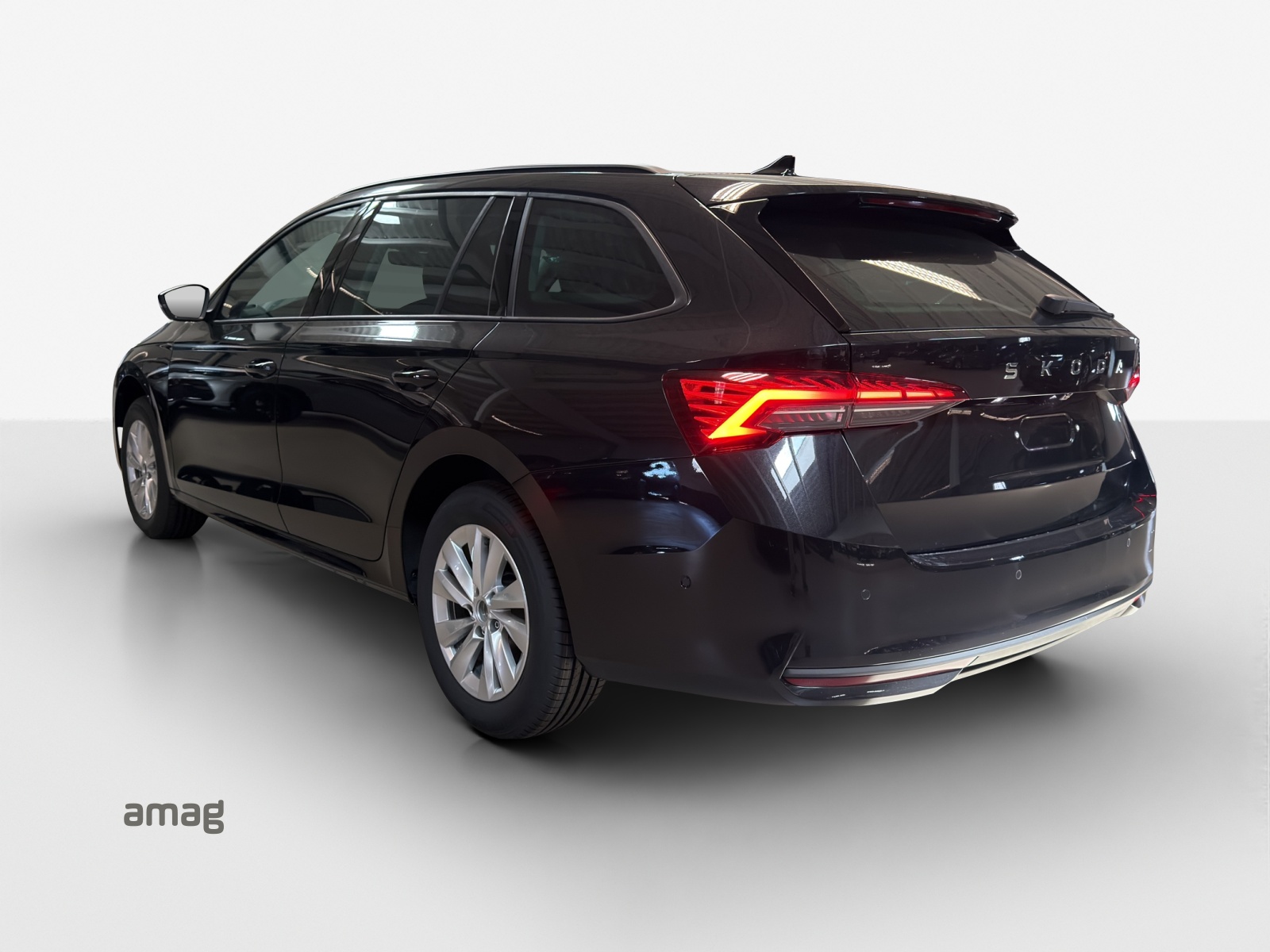 SKODA Octavia Combi 1.5 TSI mHEV DSG Dynamic-image-2