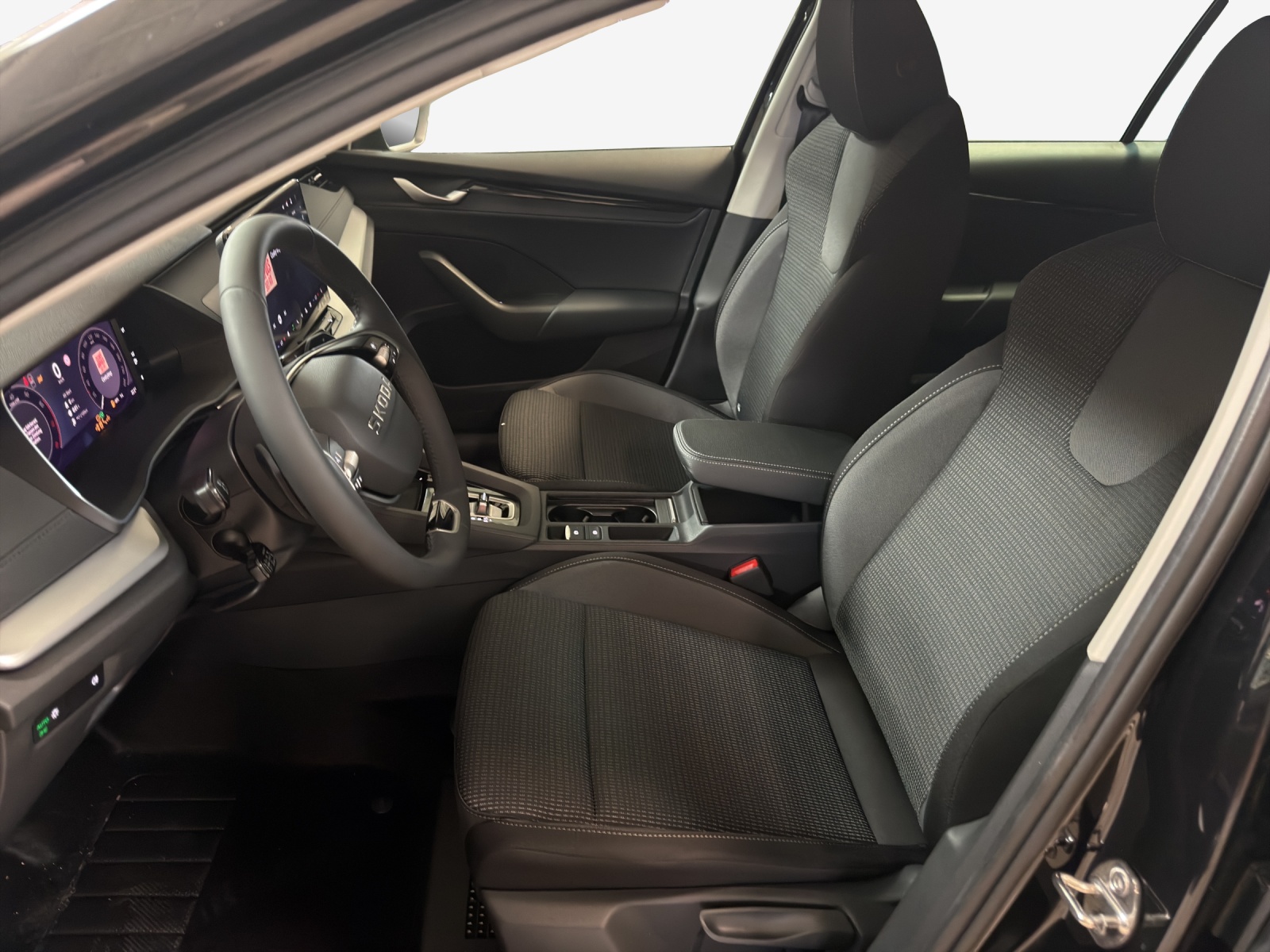 SKODA Octavia Combi 1.5 TSI mHEV DSG Dynamic-image-7