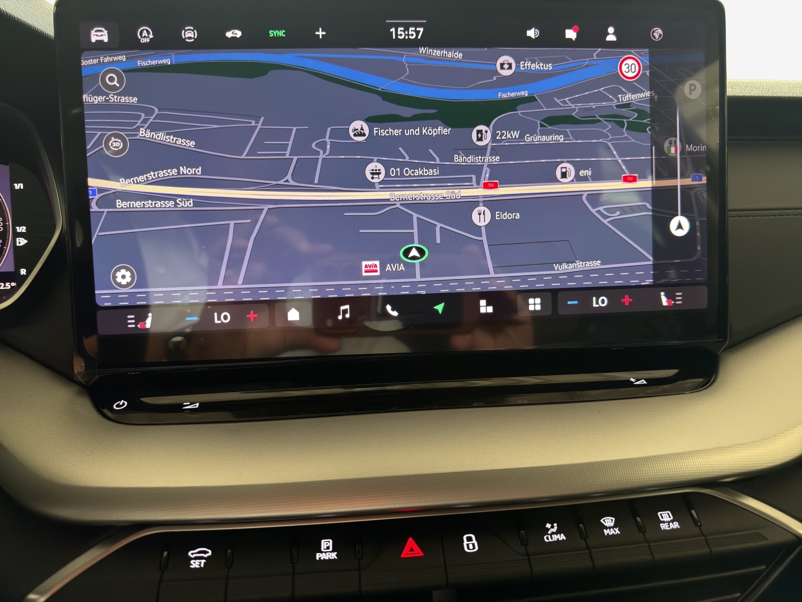 SKODA Octavia Combi 1.5 TSI mHEV DSG Dynamic-image-10
