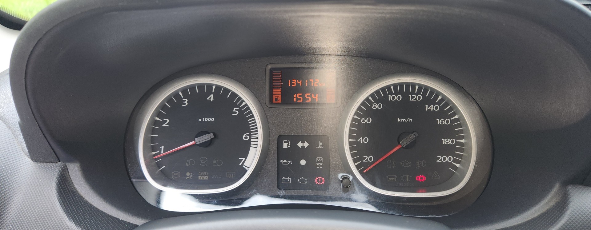 DACIA Duster 1.5 dCi Lauréate 4x4-image-4