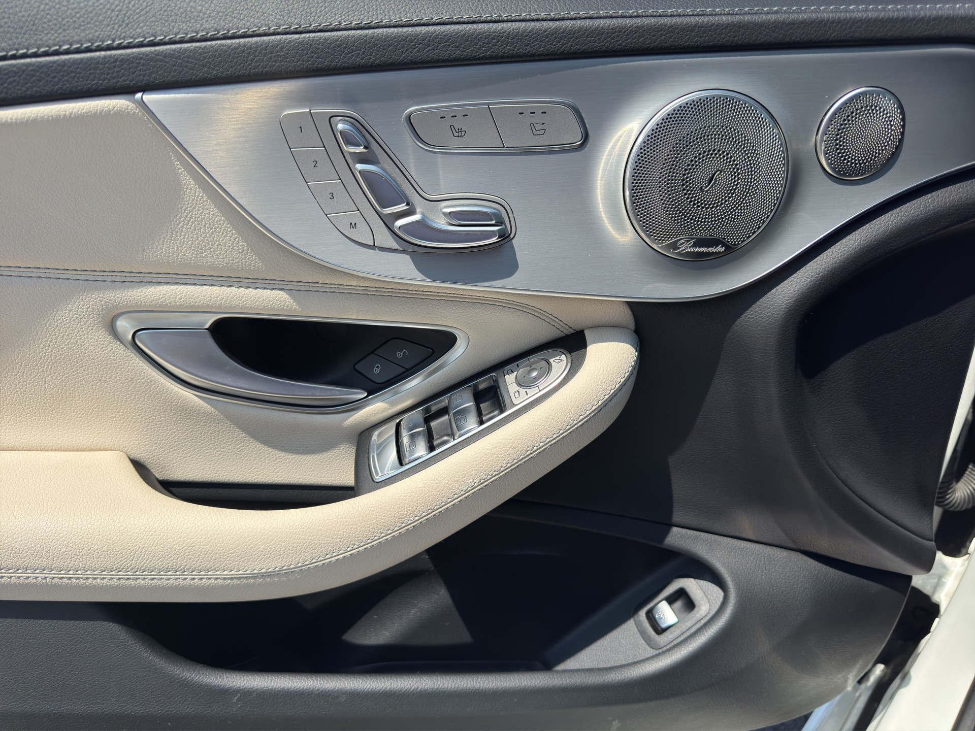 MERCEDES-BENZ C 300 AMG Line 4Matic Cabriolet 9G-Tronic-image-9