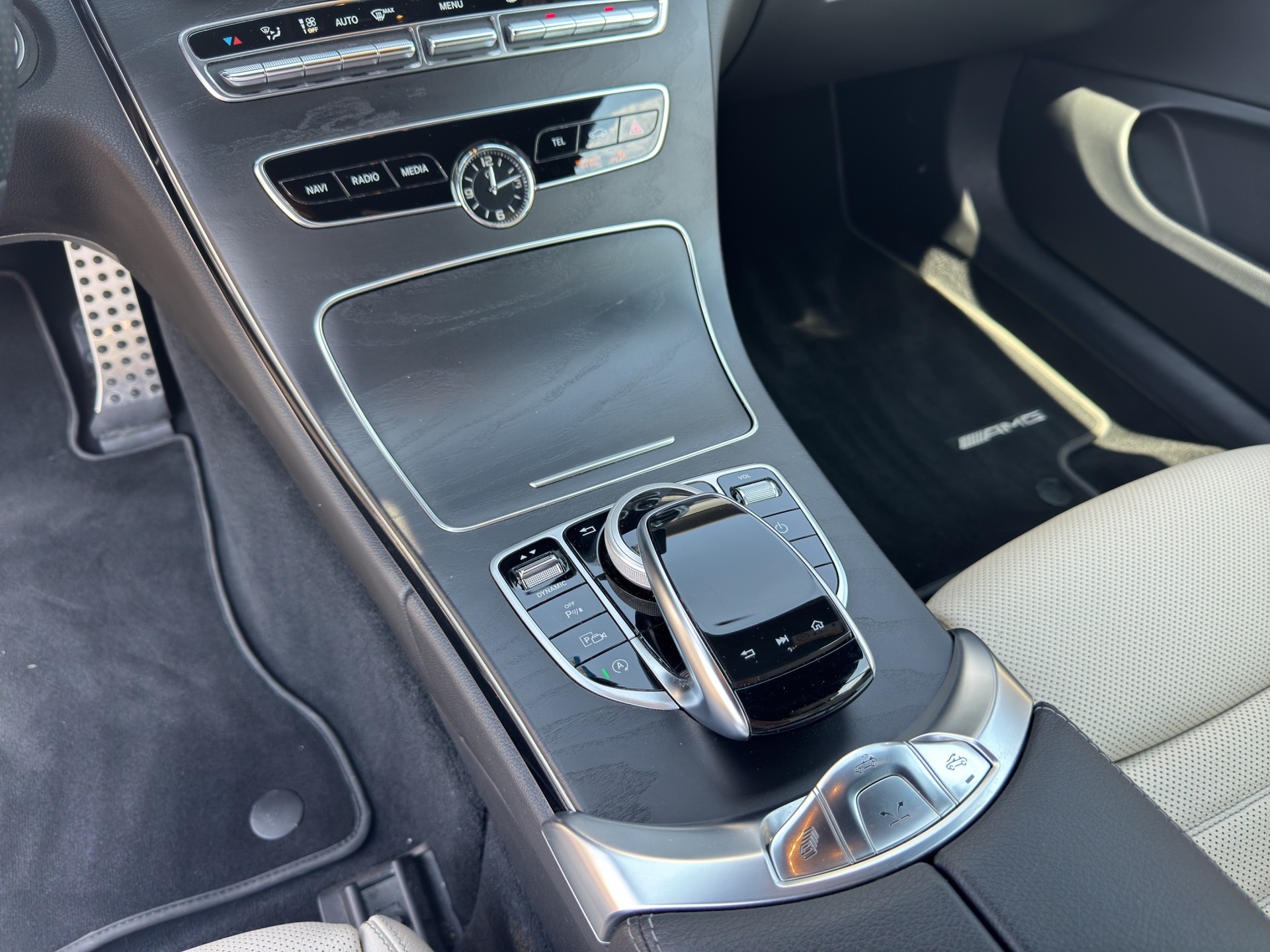 MERCEDES-BENZ C 300 AMG Line 4Matic Cabriolet 9G-Tronic-image-13