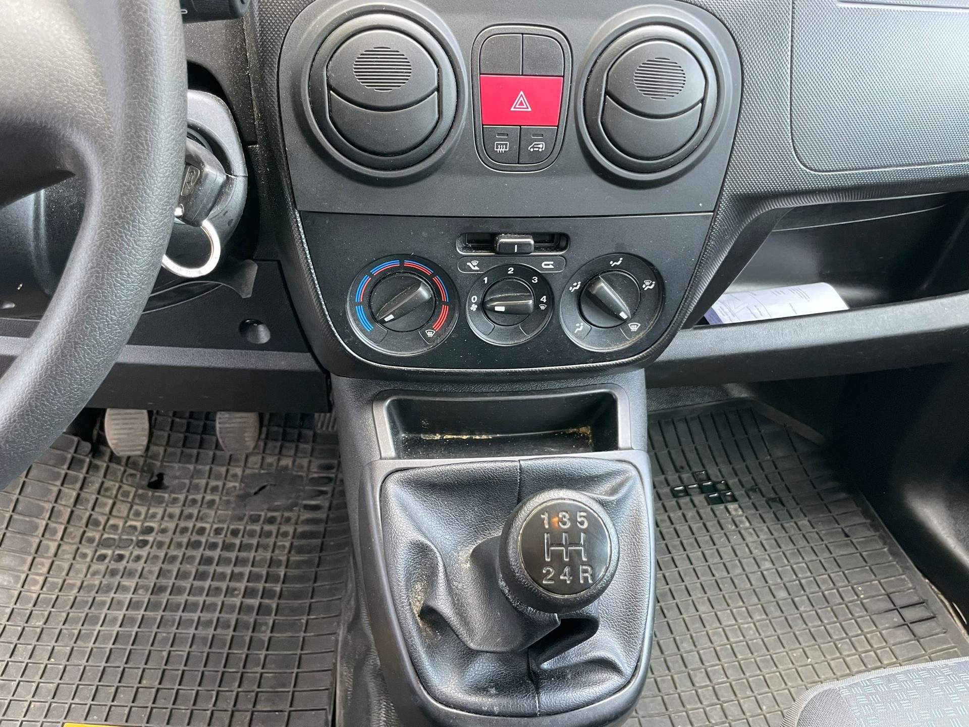 CITROEN Nemo 1.3 BlueHDi-image-8