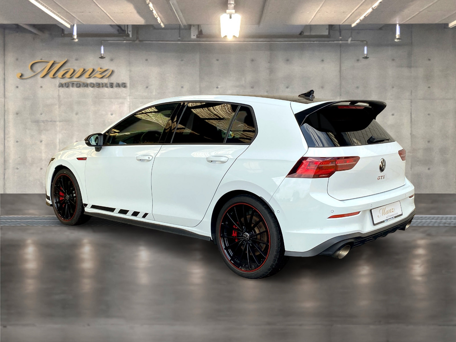 VW Golf 2.0 TSI 301PS GTI Performance Black-Style Clubsport DSG Akrapovič-Abgasanlage **Modell 2023**-image-2