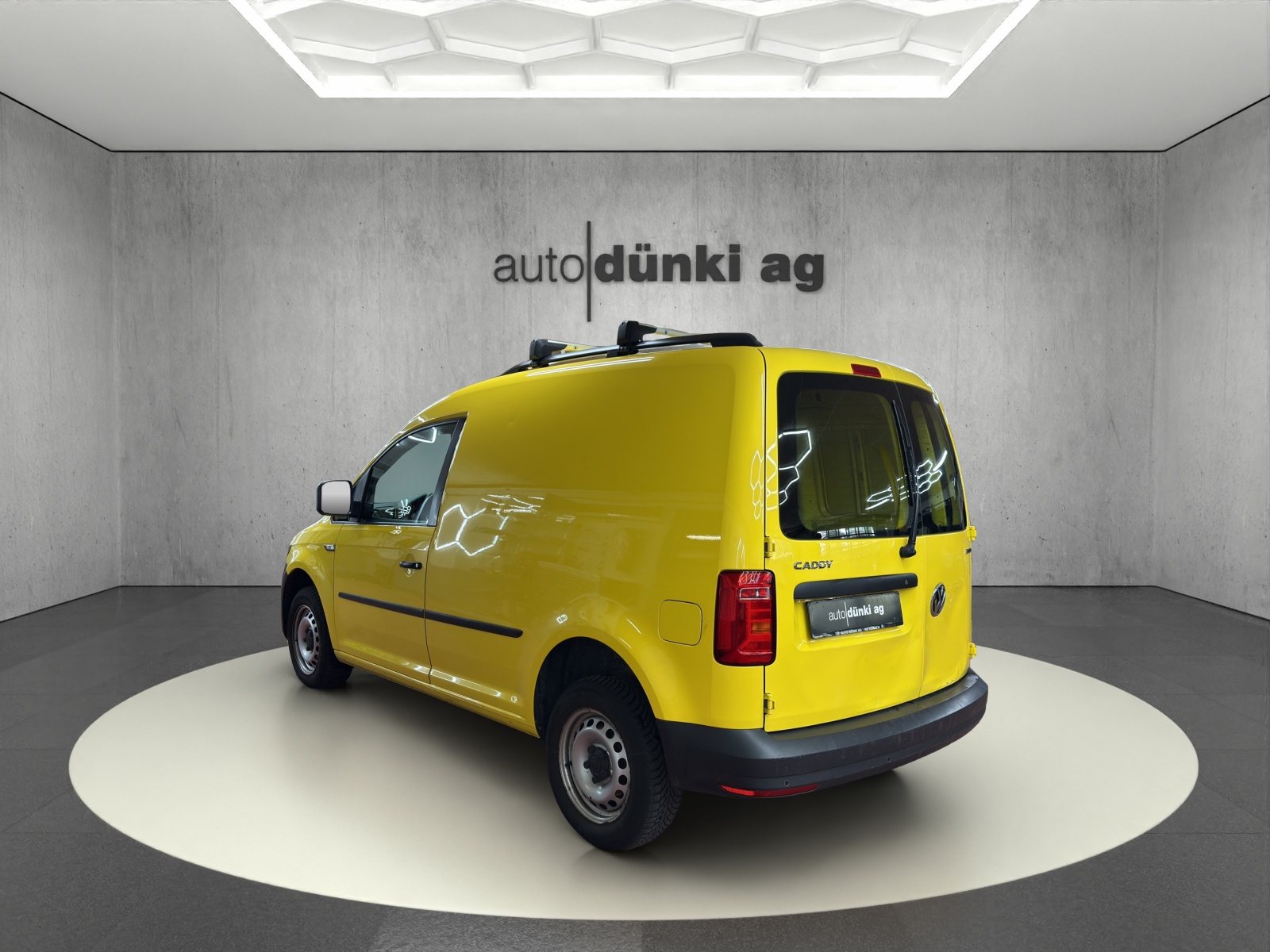 VW Caddy 2.0TDI 4Motion BlueMotion Technology-image-1