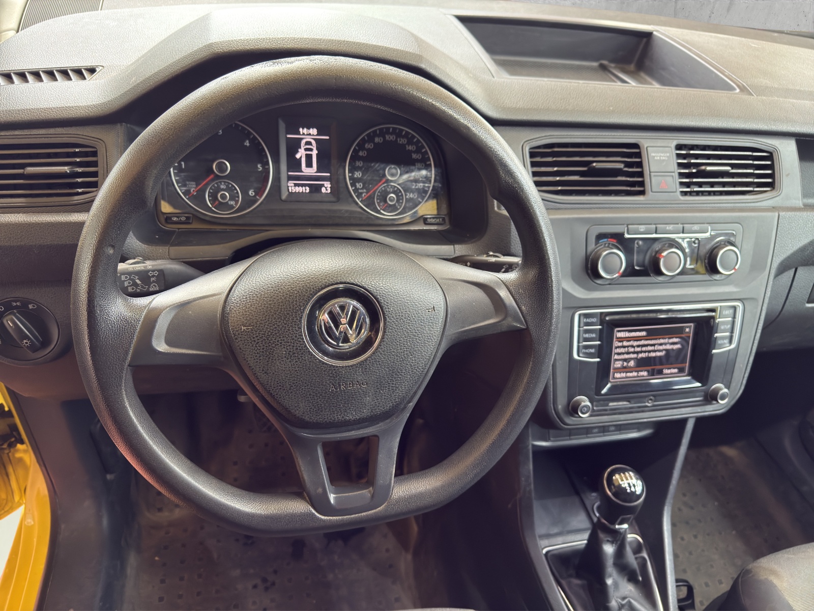 VW Caddy 2.0TDI 4Motion BlueMotion Technology-image-8