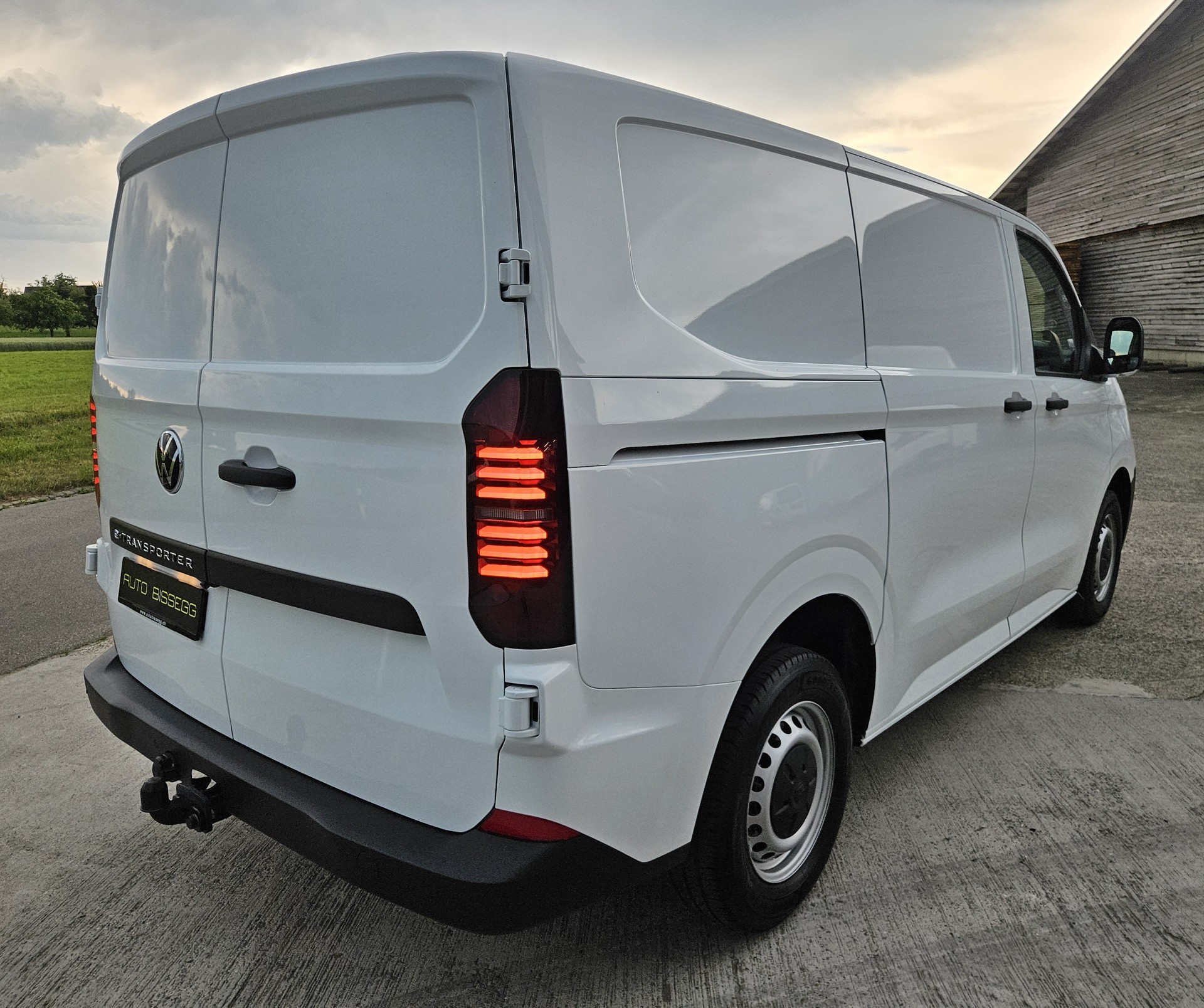 VW e-Transporter mit 286 PS und 5 Jahren Werksgarantie-image-8