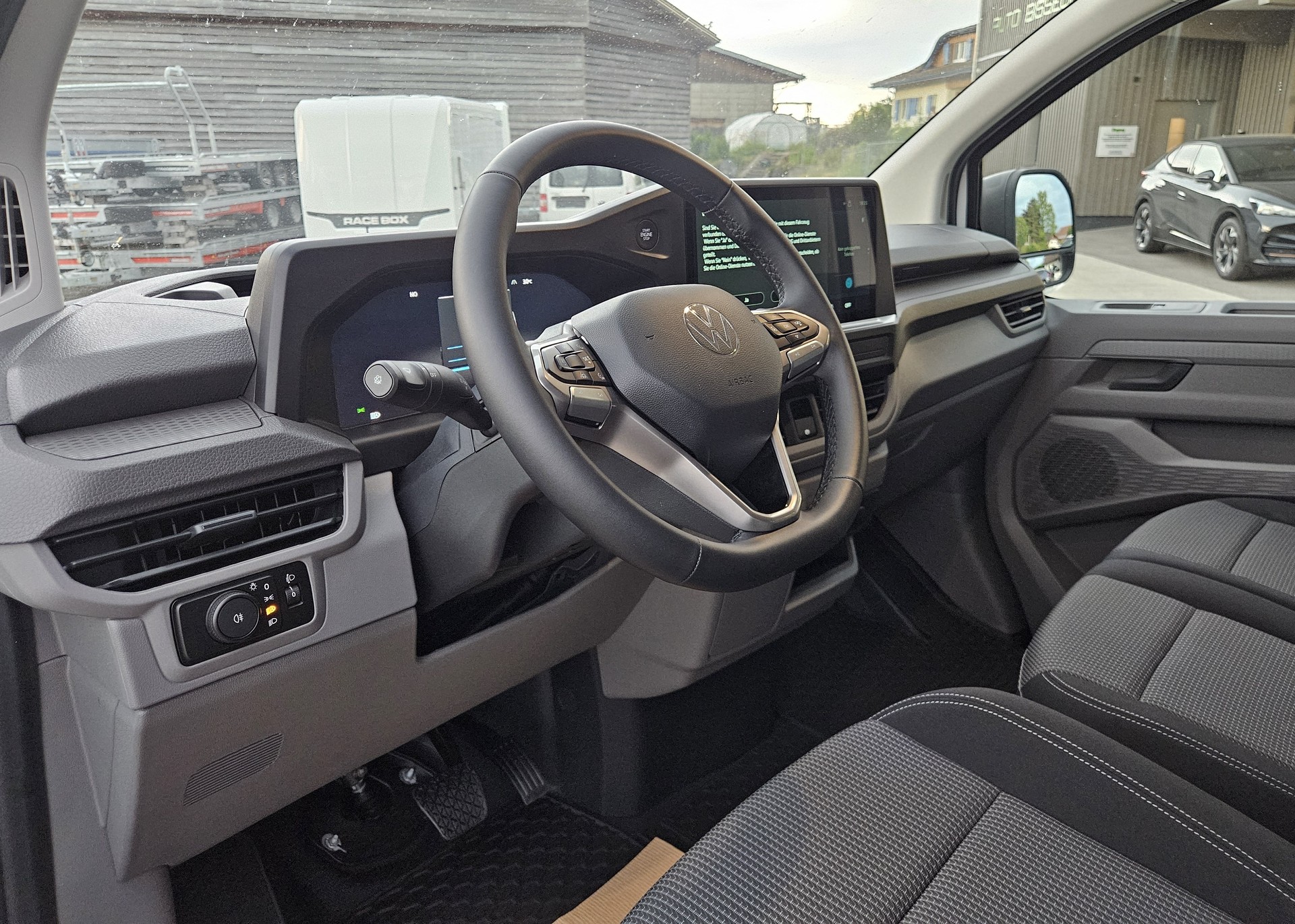 VW e-Transporter mit 286 PS und 5 Jahren Werksgarantie-image-16