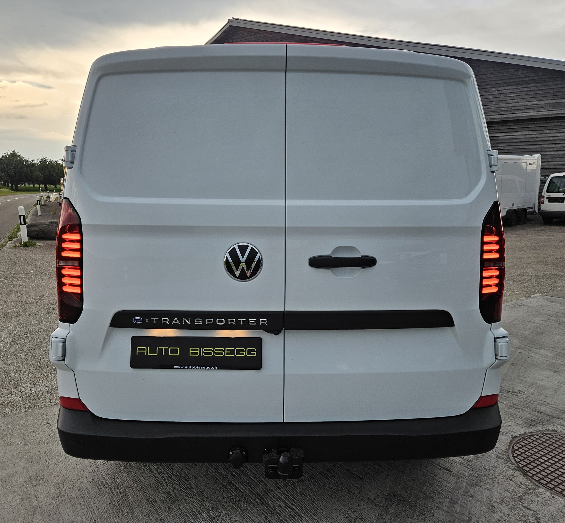 VW e-Transporter mit 286 PS und 5 Jahren Werksgarantie-image-5