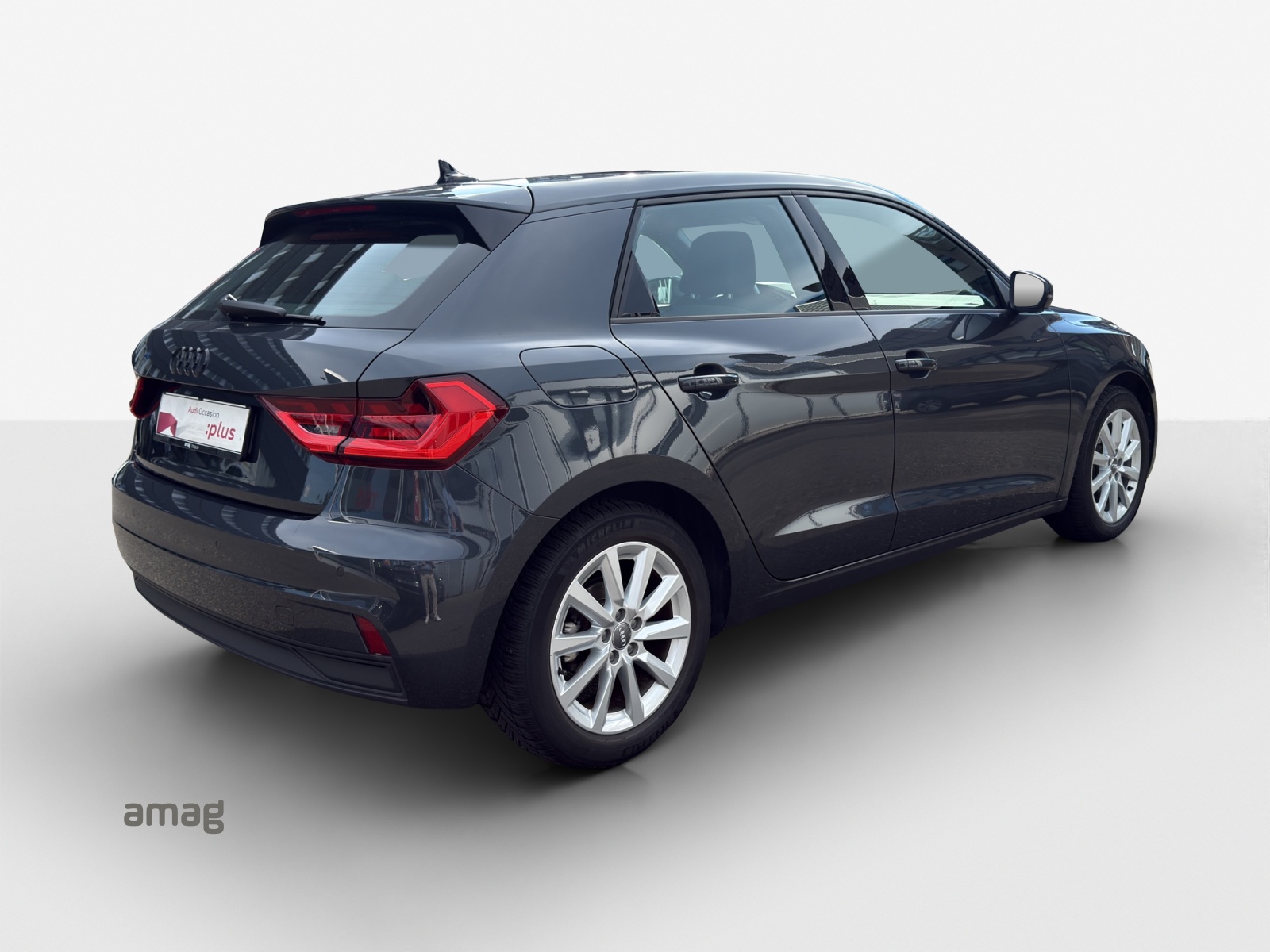 AUDI A1 Sportback 35 TFSI S Line S-tronic-image-4