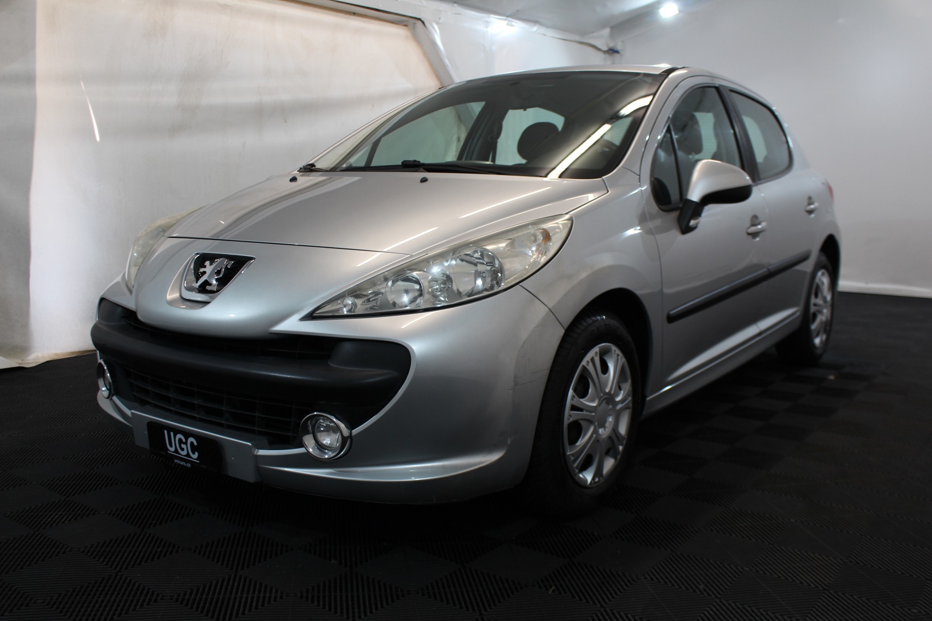 PEUGEOT 207 1.4 16V 95 Trendy-showroom-element-2