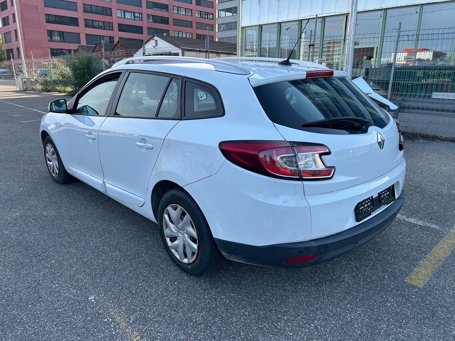 RENAULT Mégane Grandtour 1.5 dCi Bose-image-2