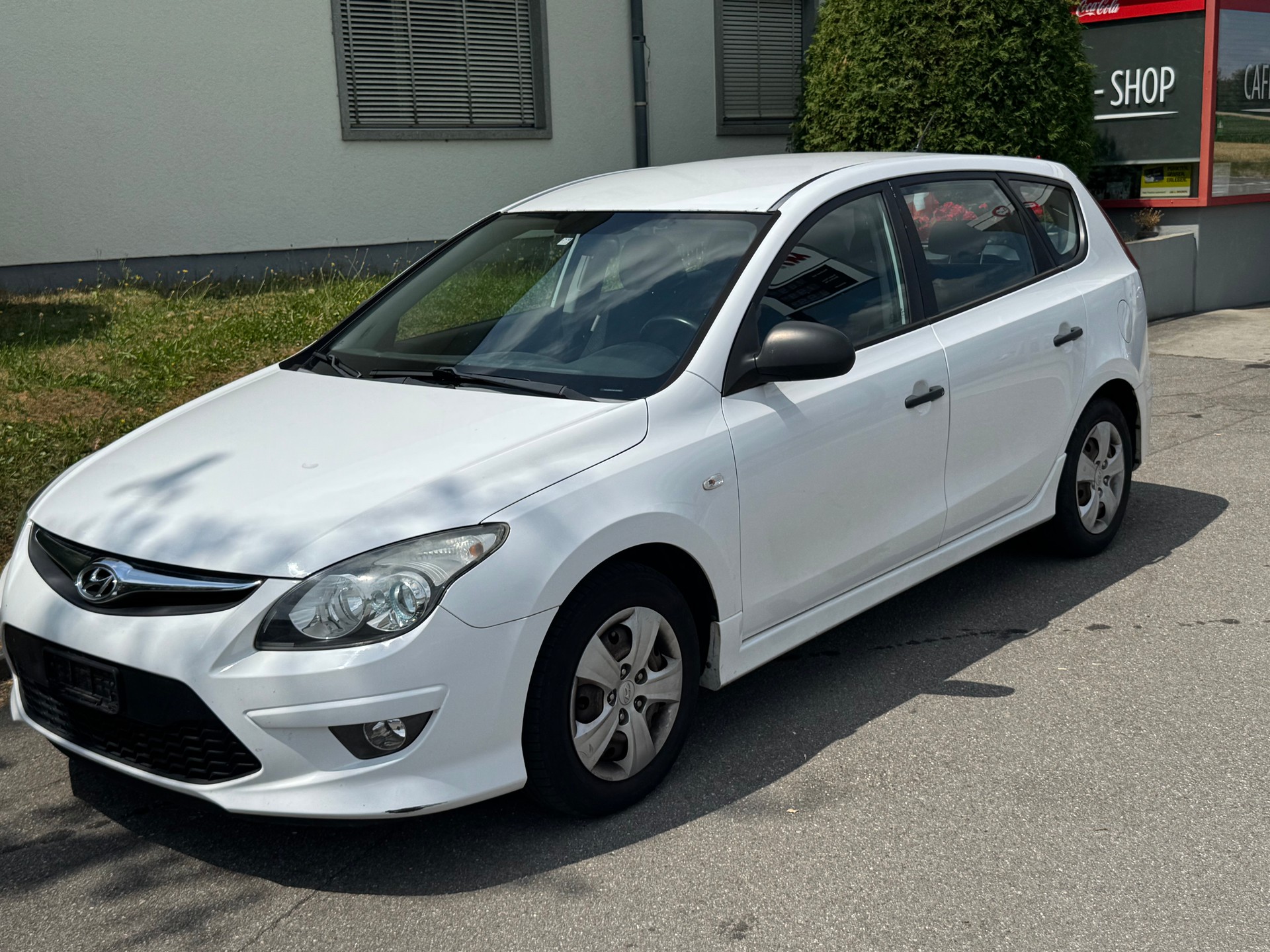 HYUNDAI i30 Wagon 1.4 Comfort-image-0