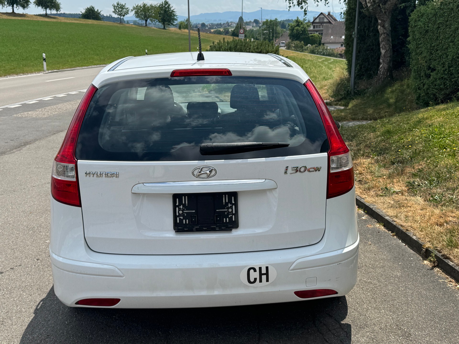 HYUNDAI i30 Wagon 1.4 Comfort-image-5