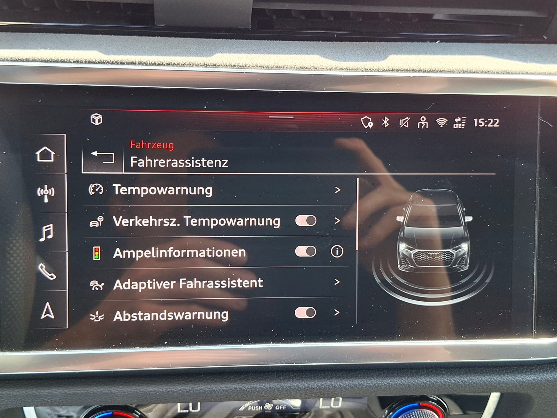 AUDI Q3 Sportback 40 TFSI S line quattro S-tronic *CH-Fahrzeug mit Garantie+ASSP*-image-12