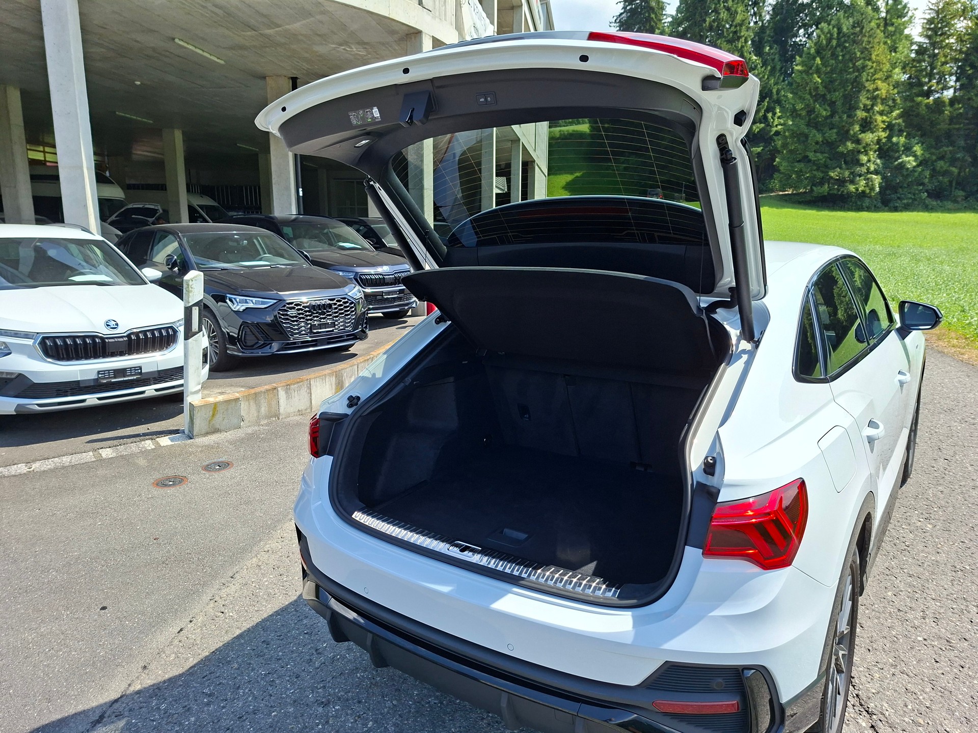 AUDI Q3 Sportback 40 TFSI S line quattro S-tronic *CH-Fahrzeug mit Garantie+ASSP*-image-6