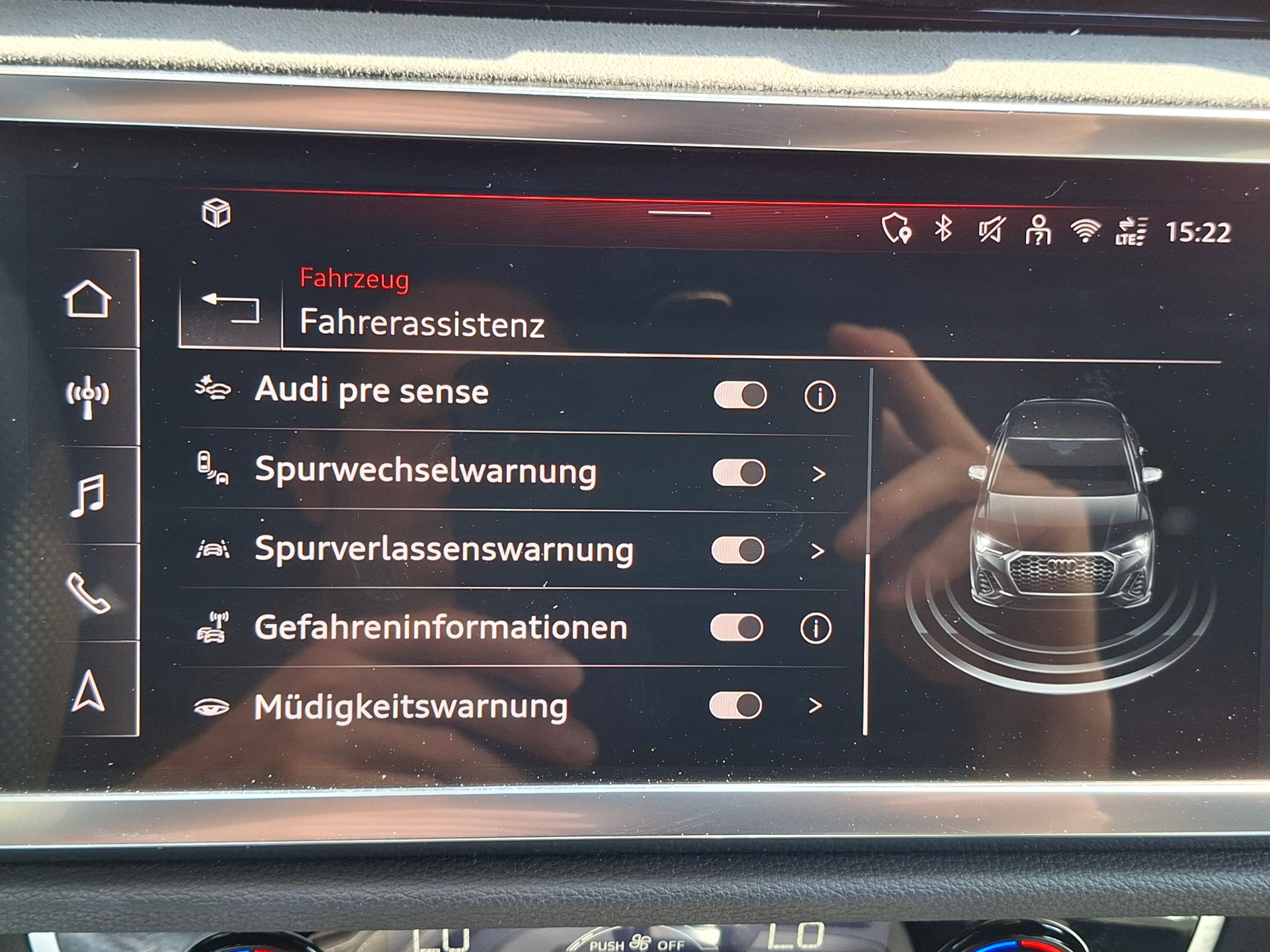 AUDI Q3 Sportback 40 TFSI S line quattro S-tronic *CH-Fahrzeug mit Garantie+ASSP*-image-13