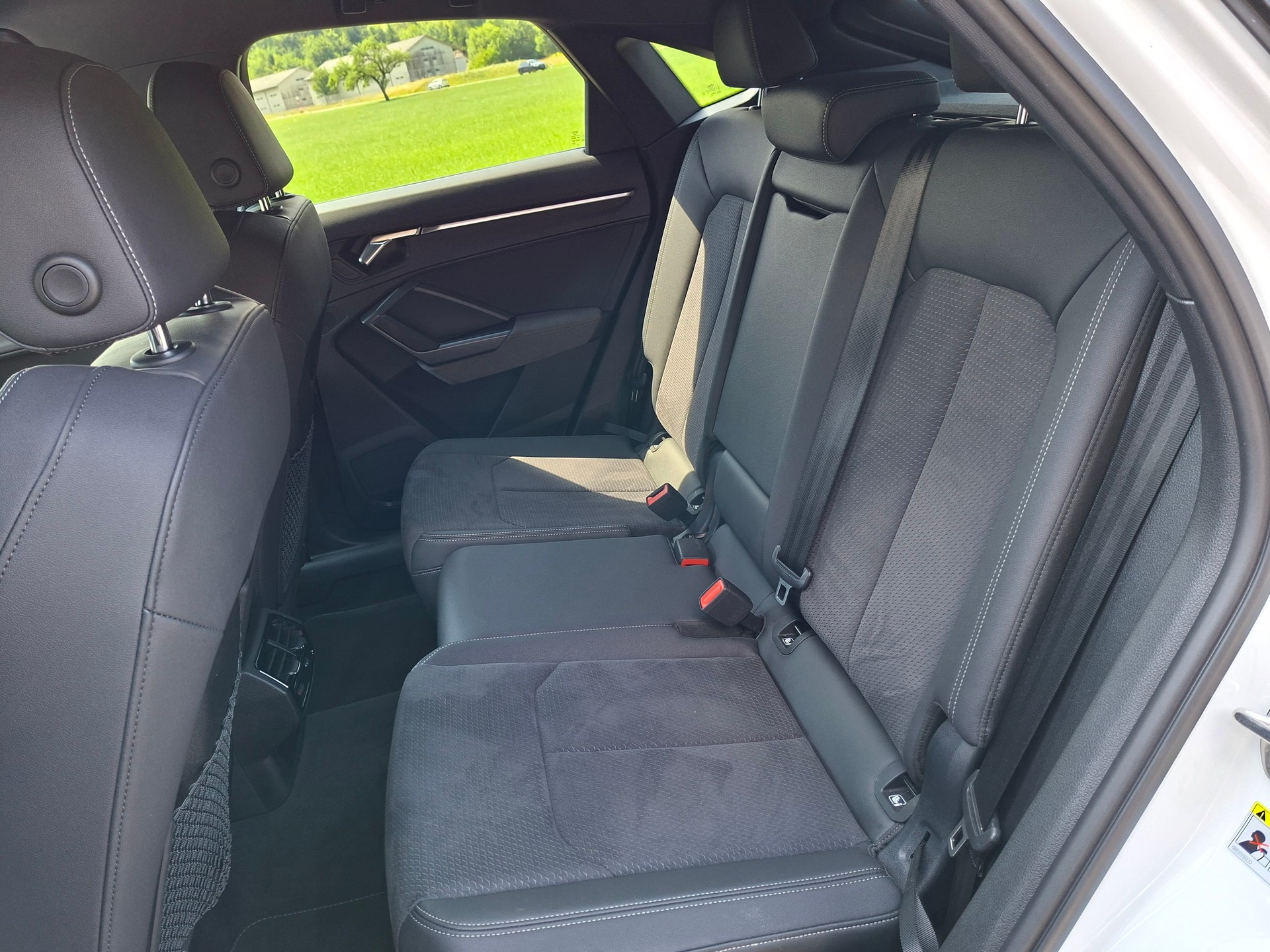 AUDI Q3 Sportback 40 TFSI S line quattro S-tronic *CH-Fahrzeug mit Garantie+ASSP*-image-15