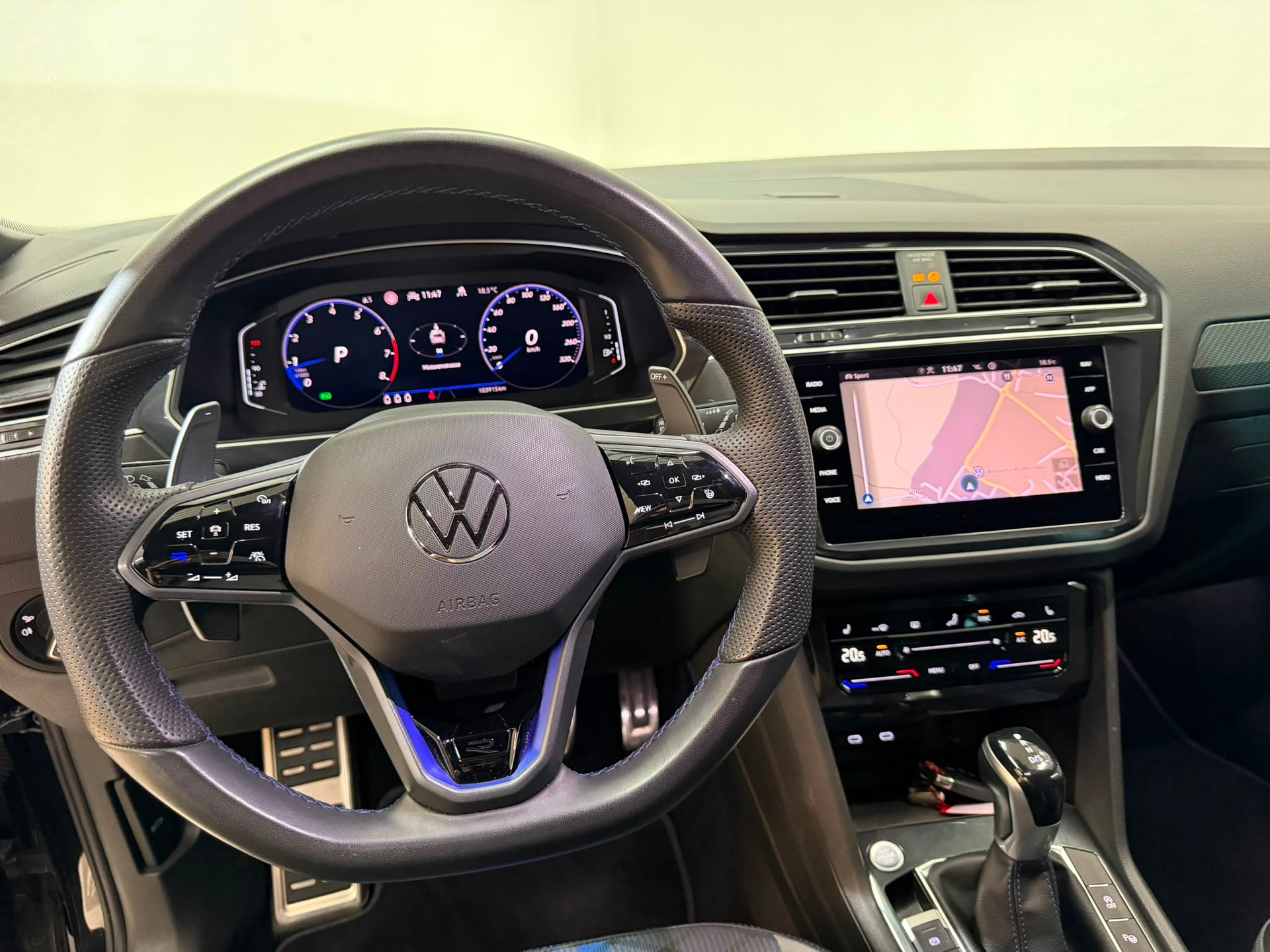 VW Tiguan 2.0TSI R 4Motion DSG-image-6