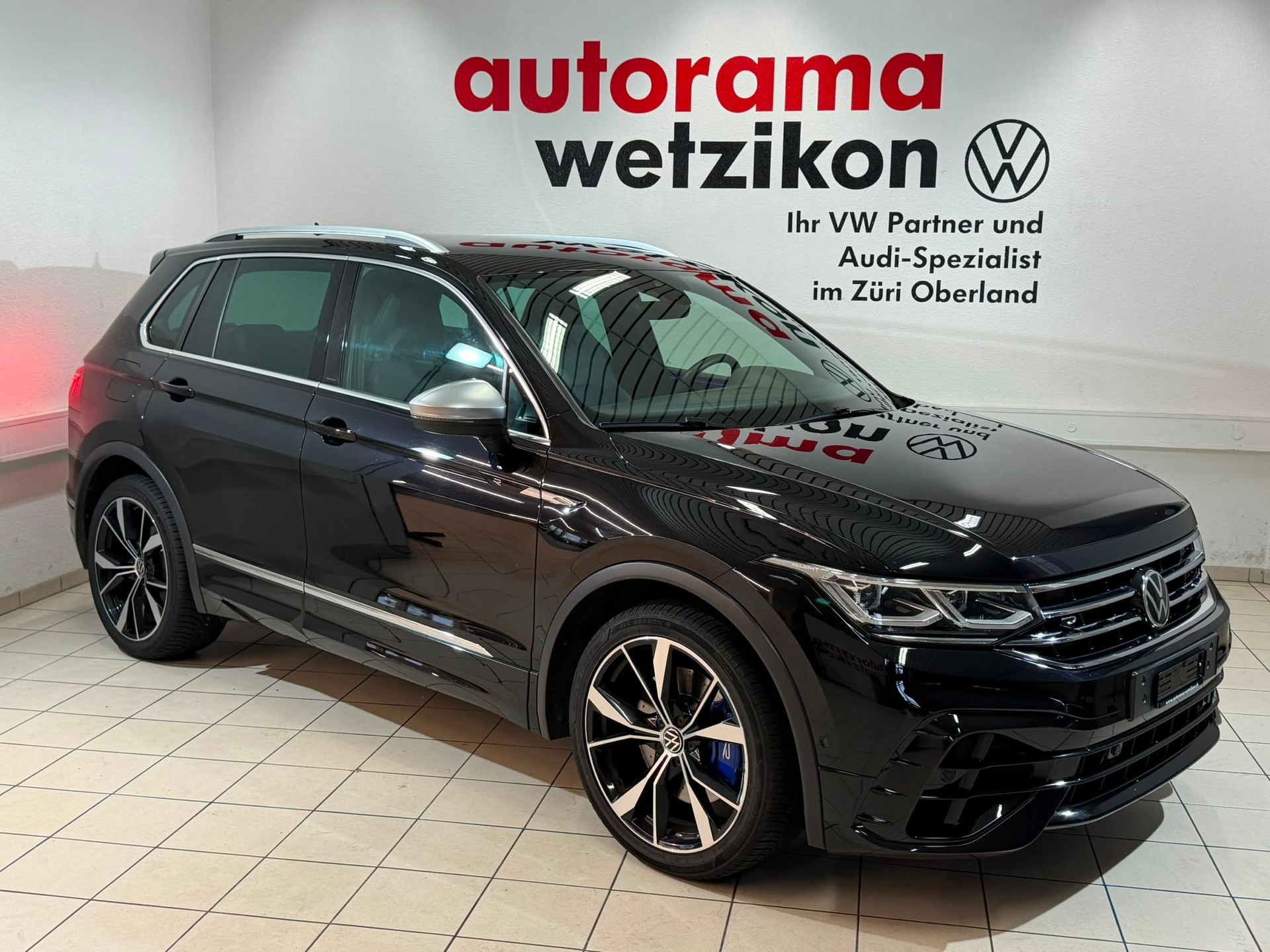VW Tiguan 2.0TSI R 4Motion DSG-image-0