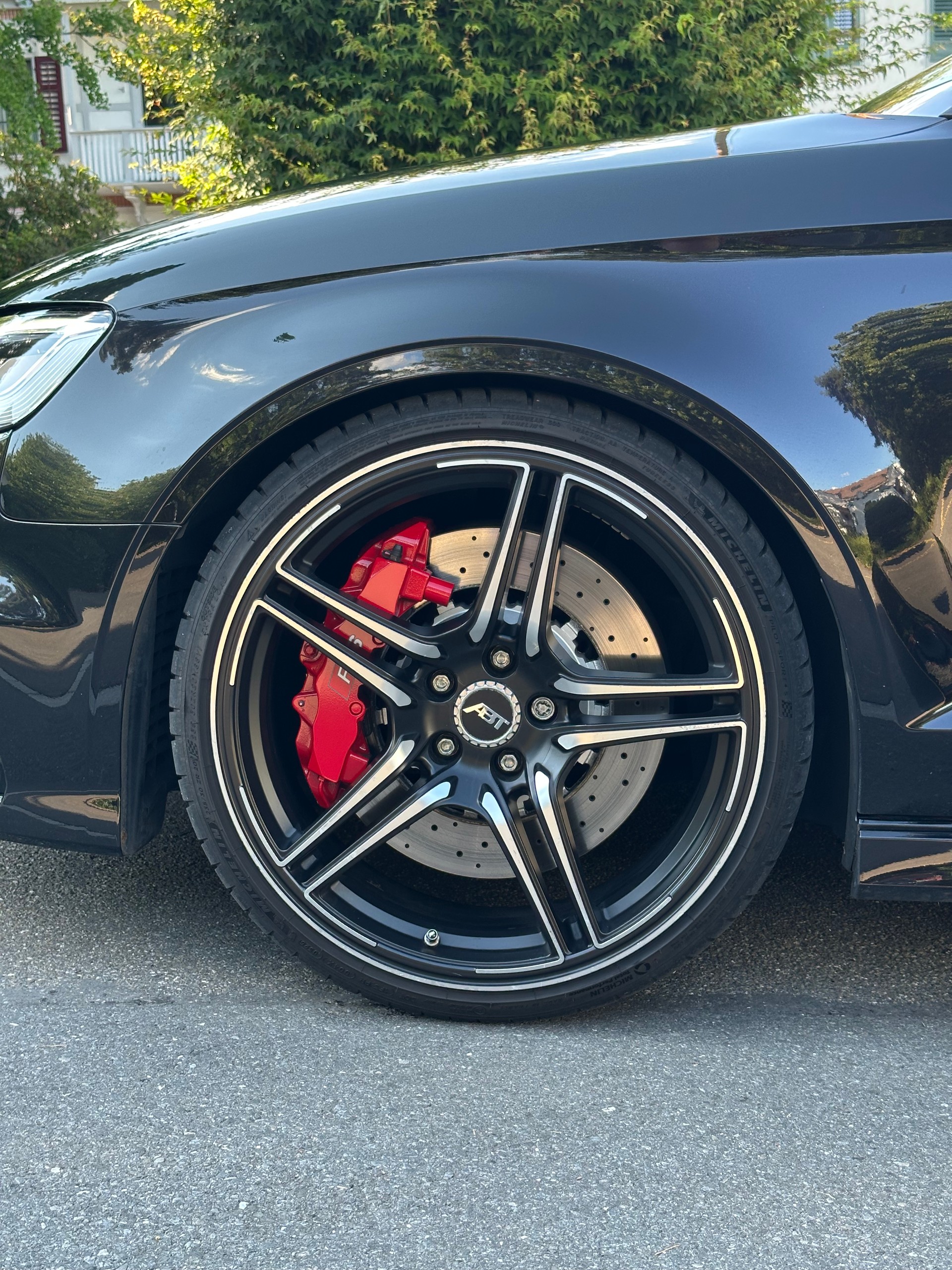 AUDI RS3 Limousine 2.5 TSI quattro S-tronic-image-6