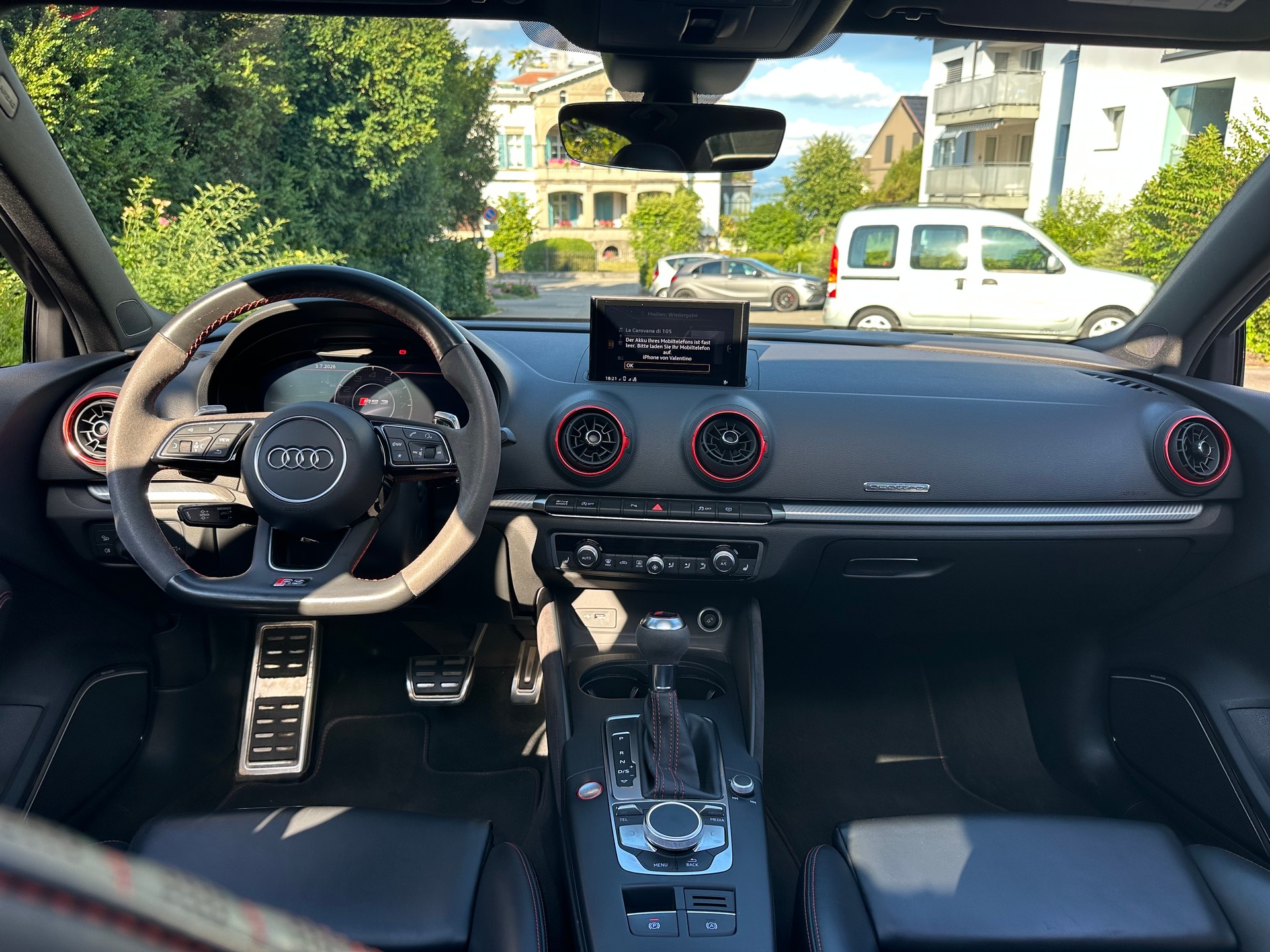 AUDI RS3 Limousine 2.5 TSI quattro S-tronic-image-3