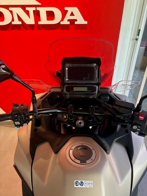 HONDA NT 1100 DCT E.S.-image-8