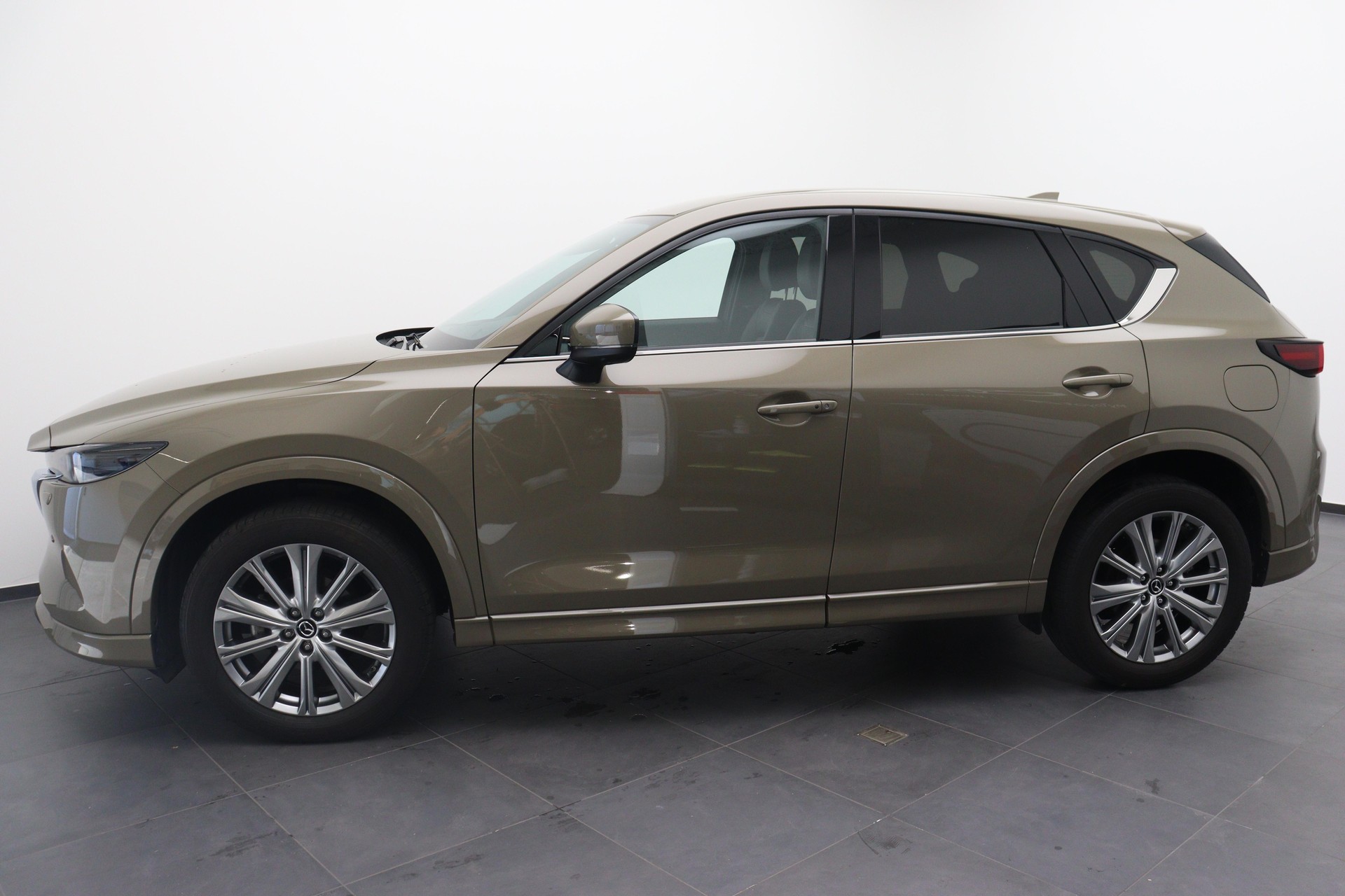 MAZDA CX-5 2.0 Signature AWD-image-2