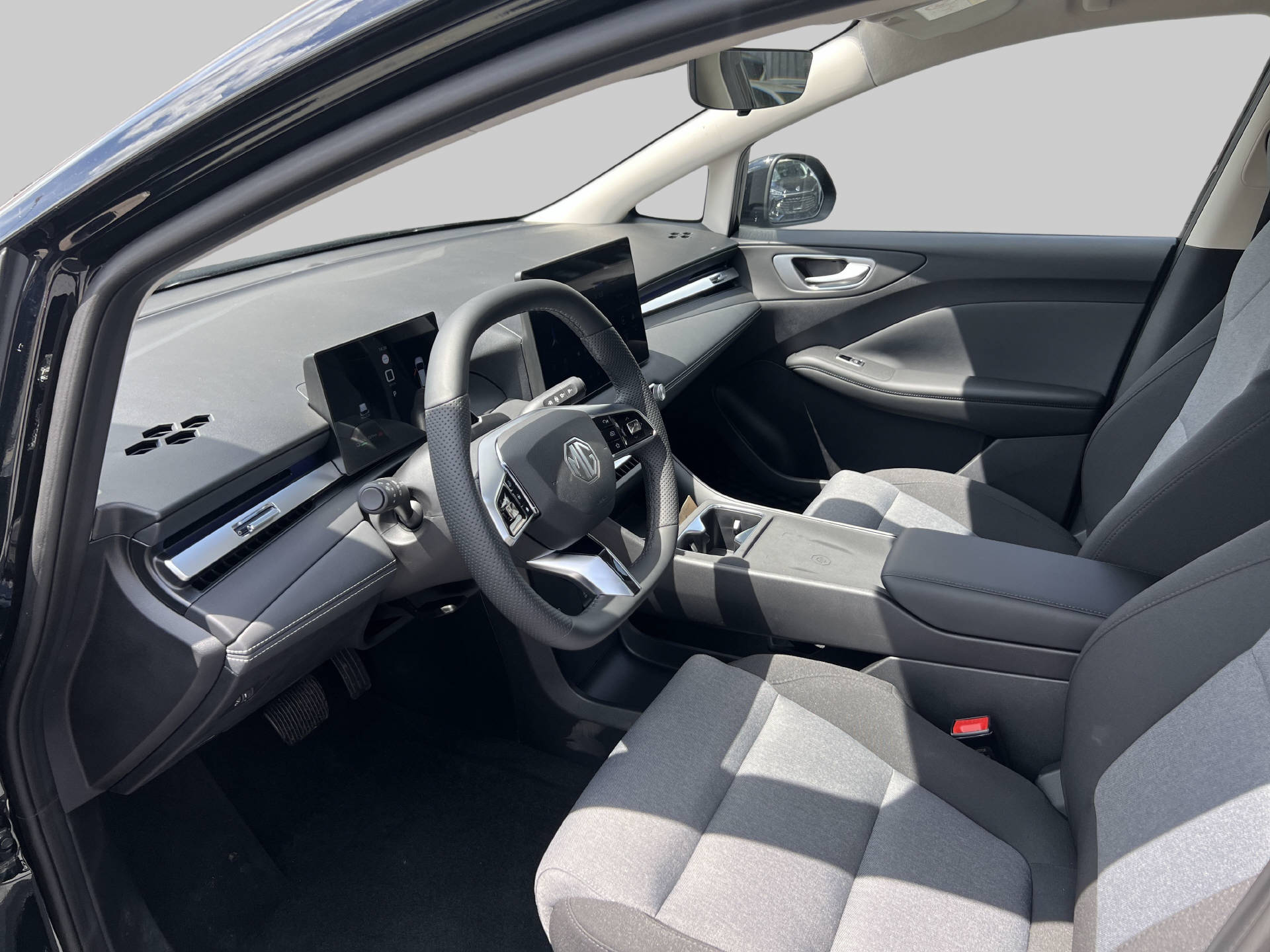 MG 4 Urban 54kWh Premium-image-5
