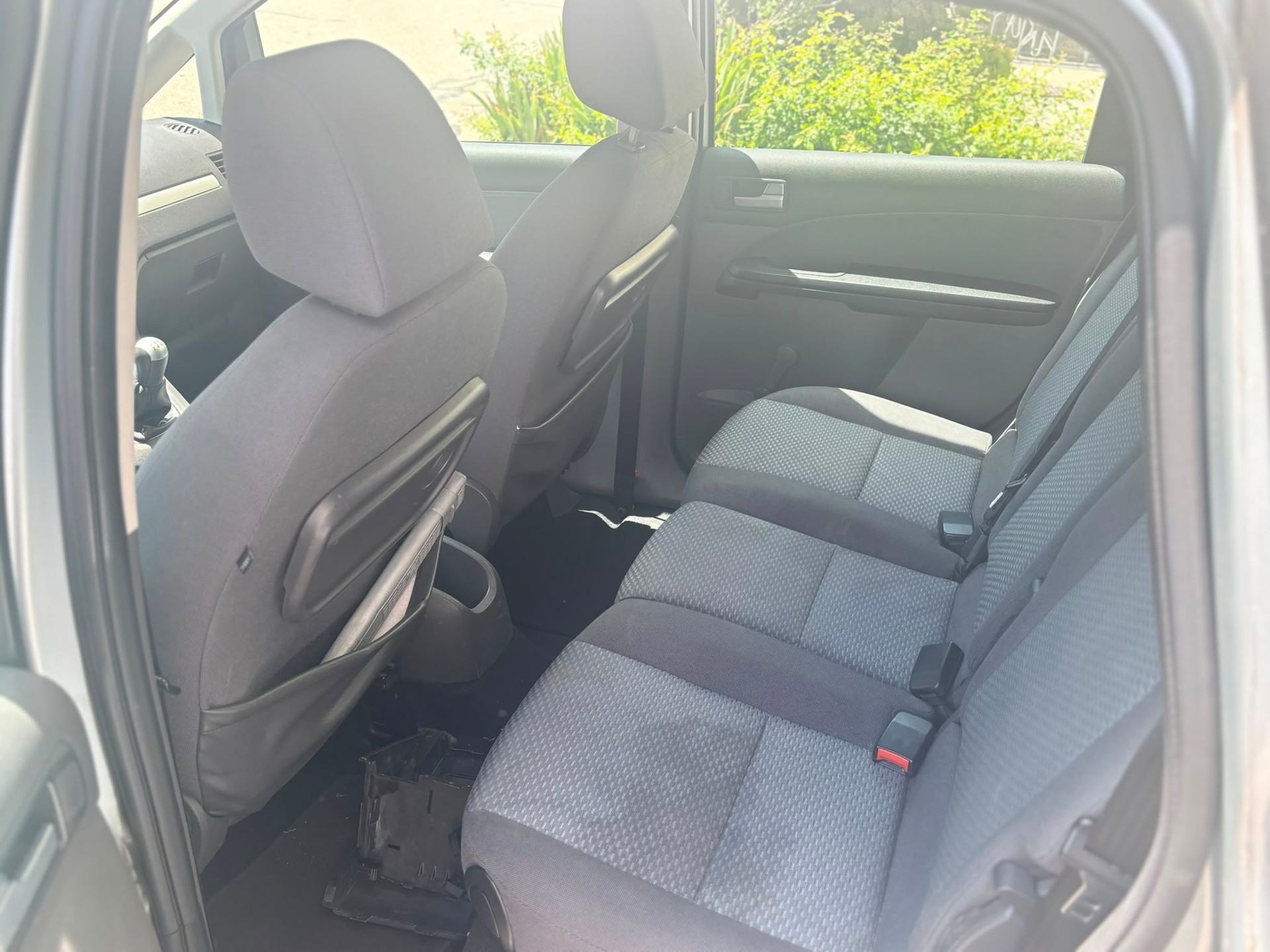 FORD 1.6 16V TDCi Ambiente-image-3